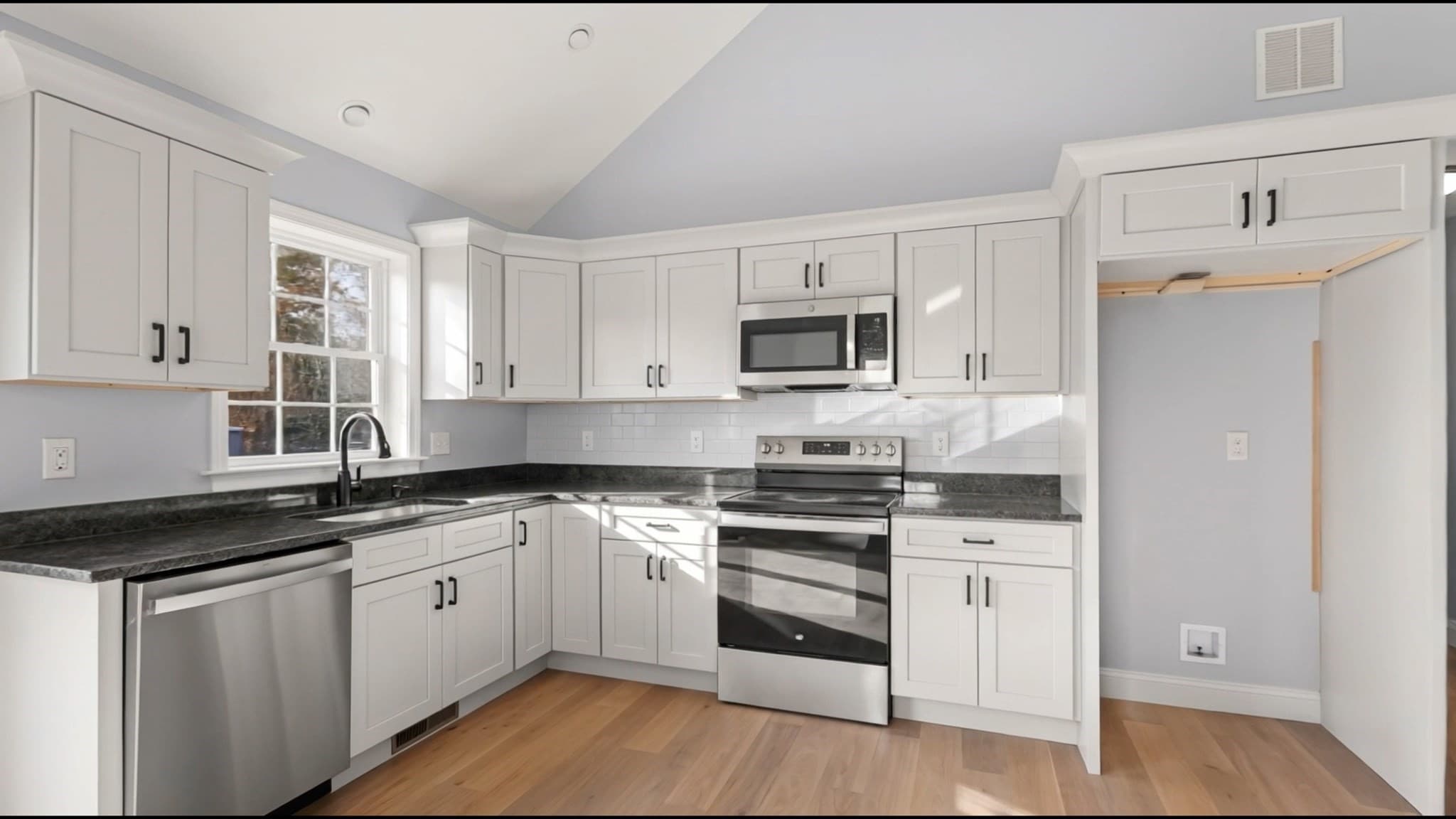 Single Family Residence at 51 Maple Springs Rd, Wareham MA 02571, Wareham, photo 5 of 11
