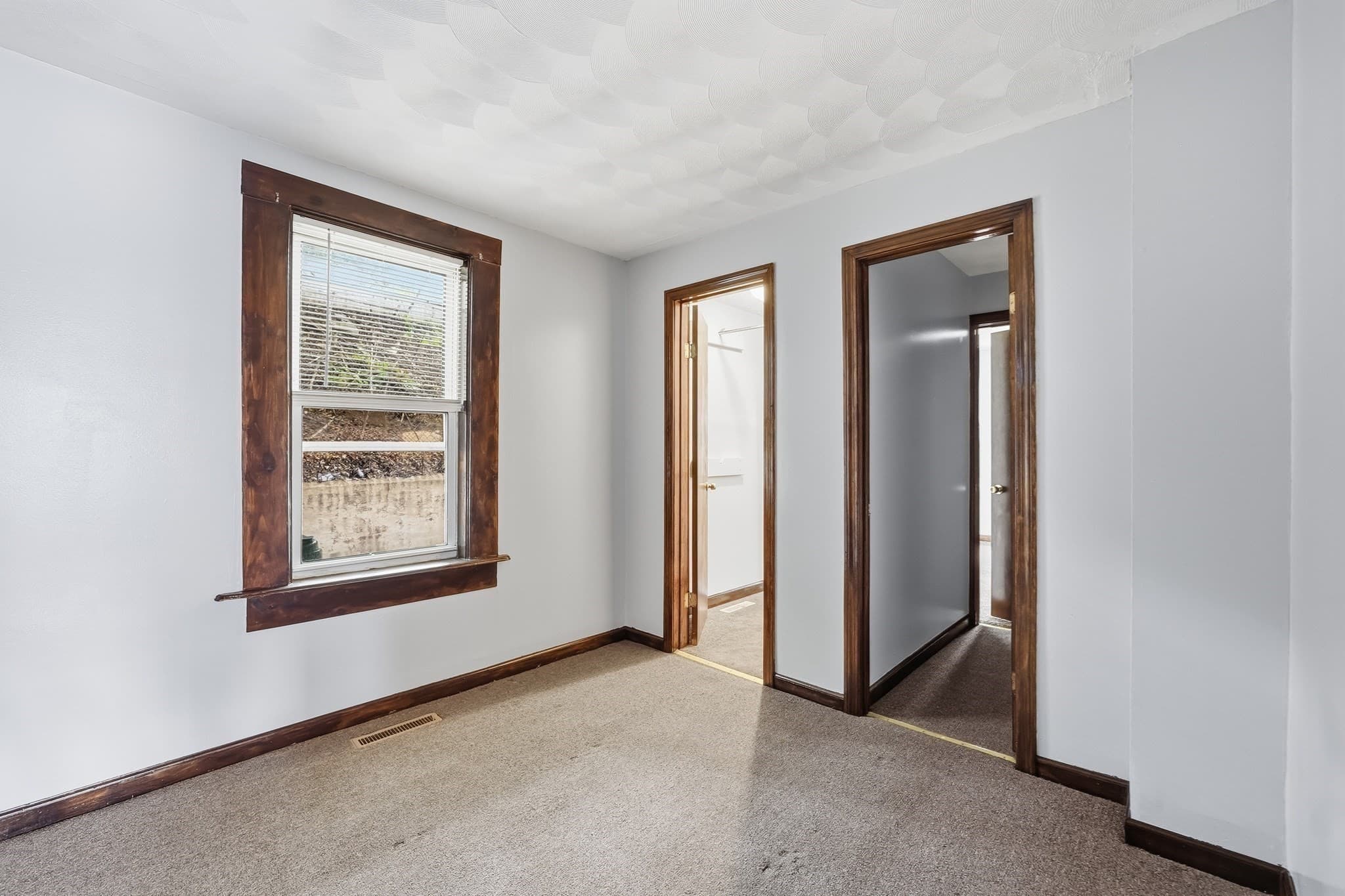 Multi Family at 295 Main St, Springfield MA 01151, Springfield, photo 12 of 16