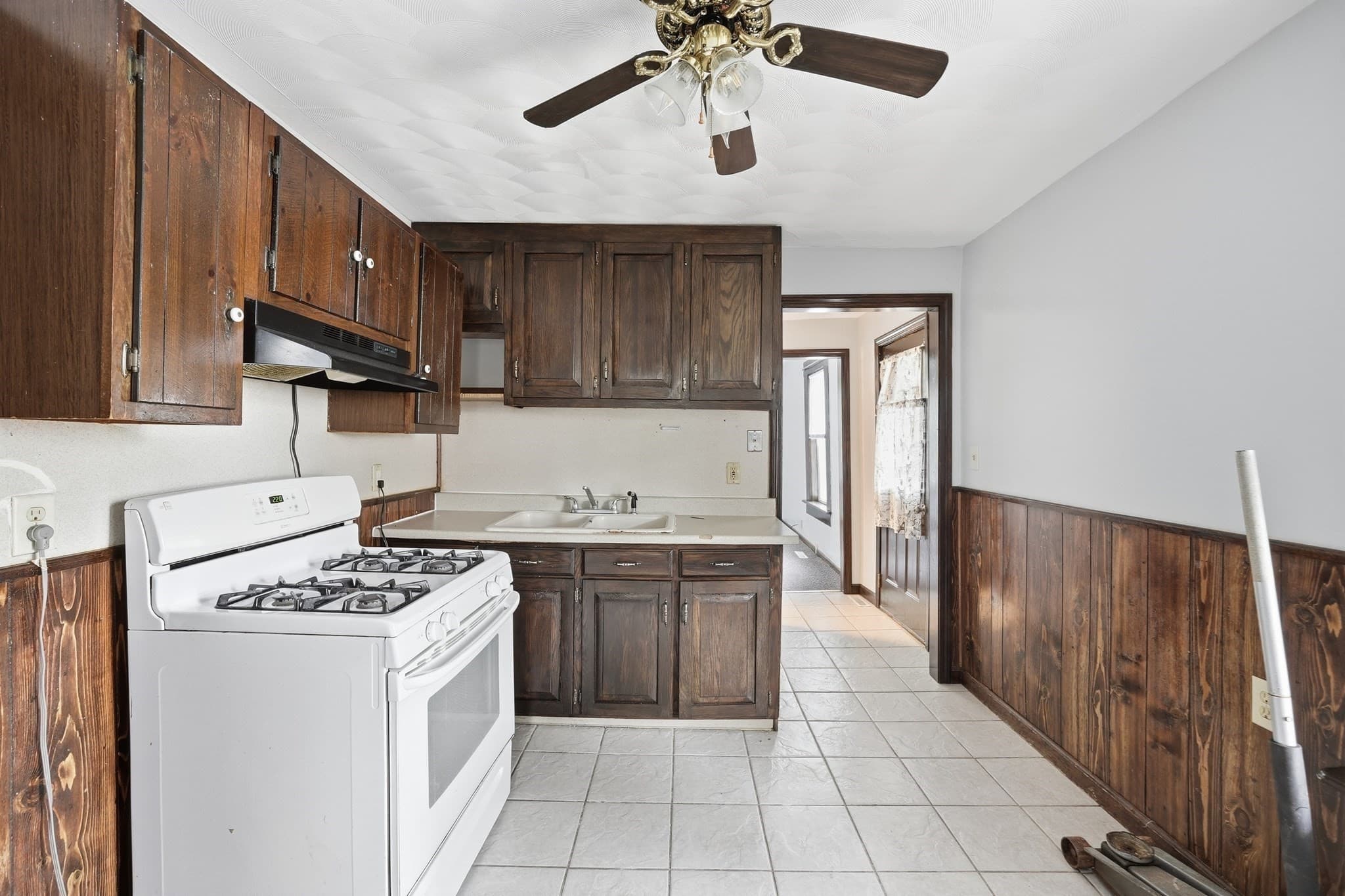 Multi Family at 295 Main St, Springfield MA 01151, Springfield, photo 11 of 16