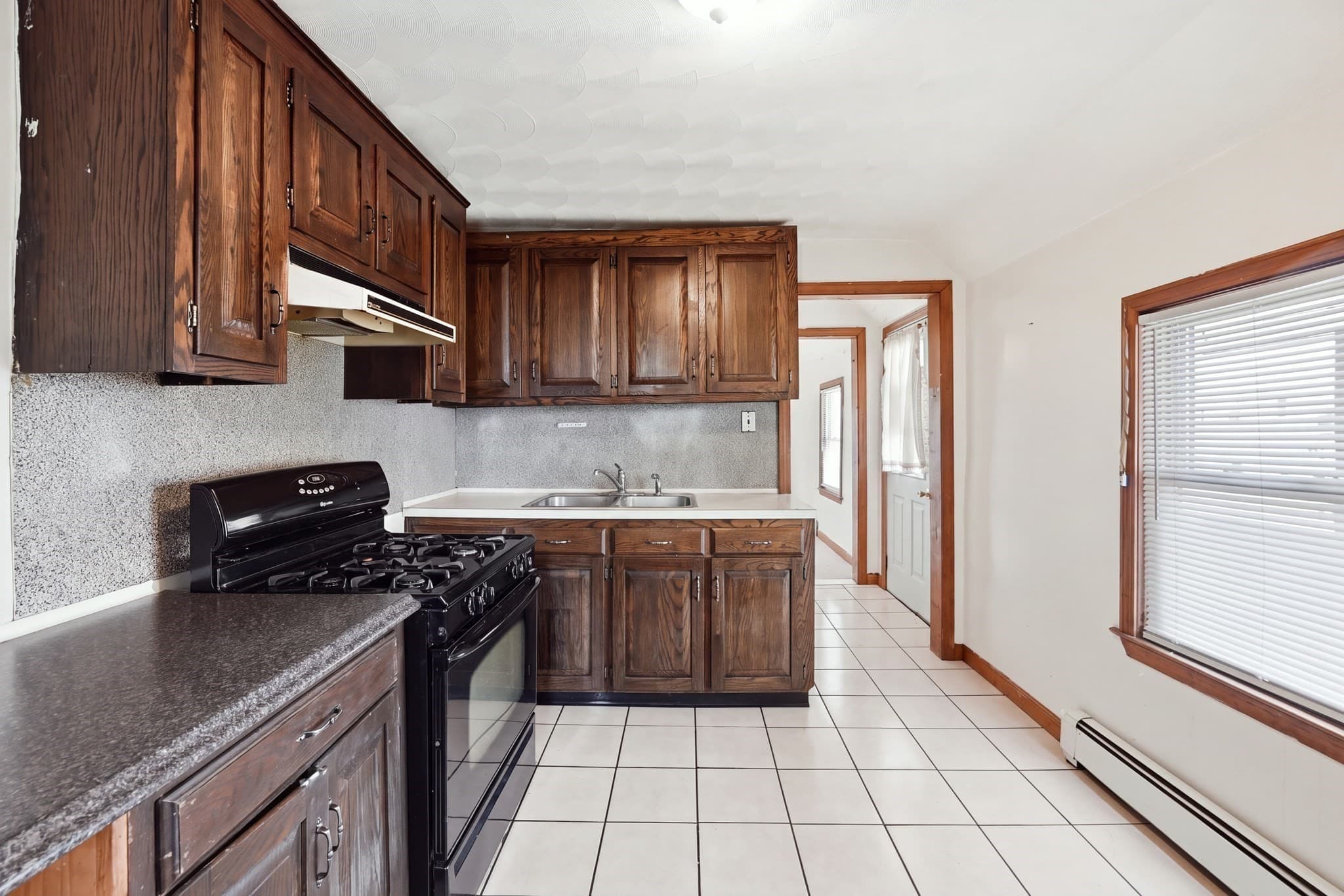 Multi Family at 295 Main St, Springfield MA 01151, Springfield, photo 4 of 16