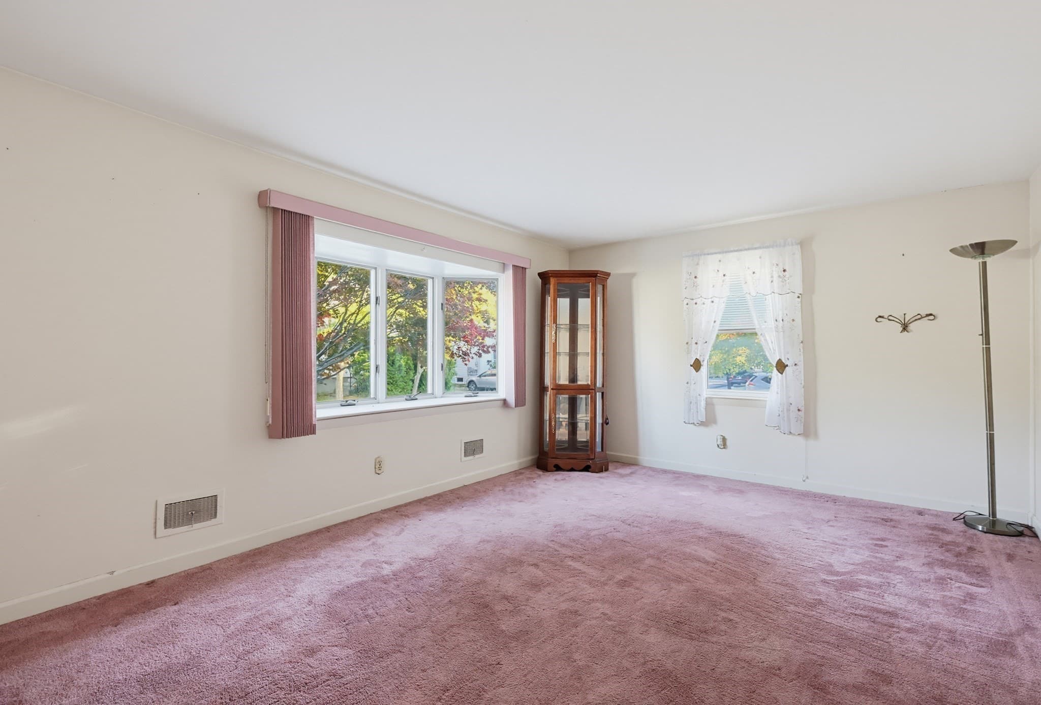 Single Family Residence at 35 Matthies St, Beverly MA 01915, Beverly, photo 18 of 32