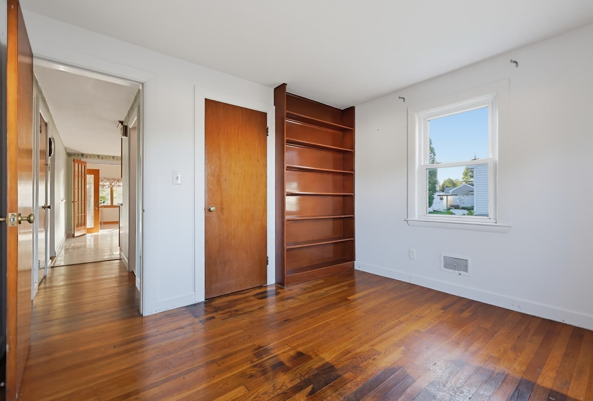 Single Family Residence at 35 Matthies St, Beverly MA 01915, Beverly, photo 15 of 32