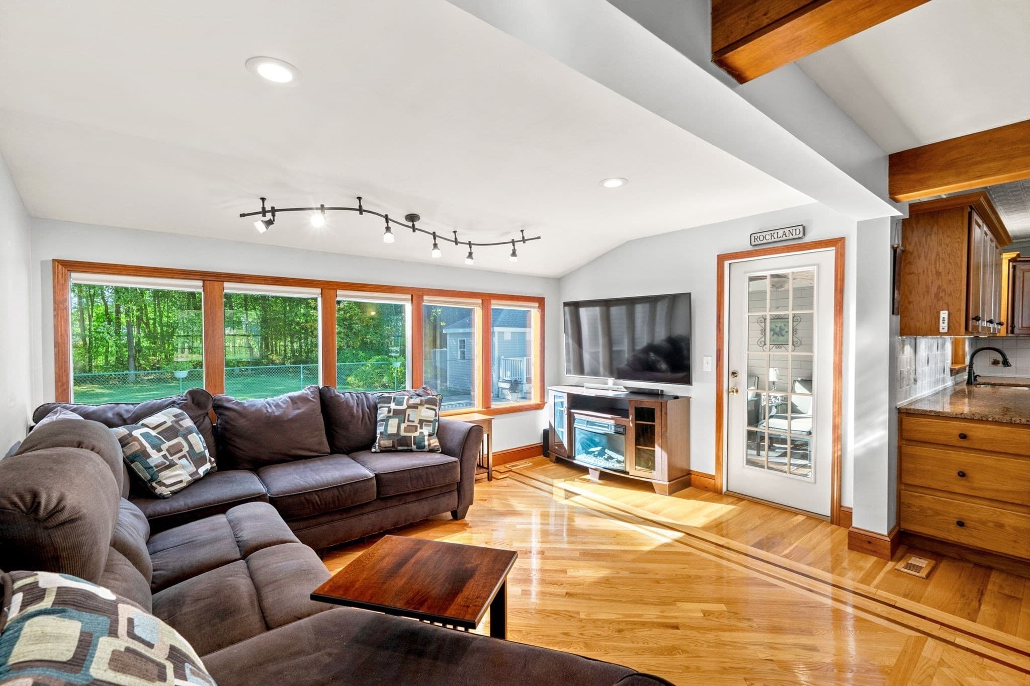 Single Family Residence at 179 Vernon St, Rockland MA 02370, Rockland, photo 8 of 41