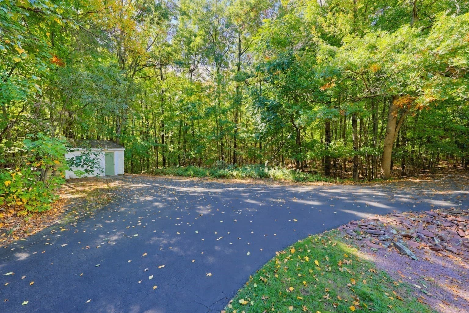 Single Family Residence at 428 Elmwood St, North Attleboro MA 02760, North Attleboro, photo 6 of 32