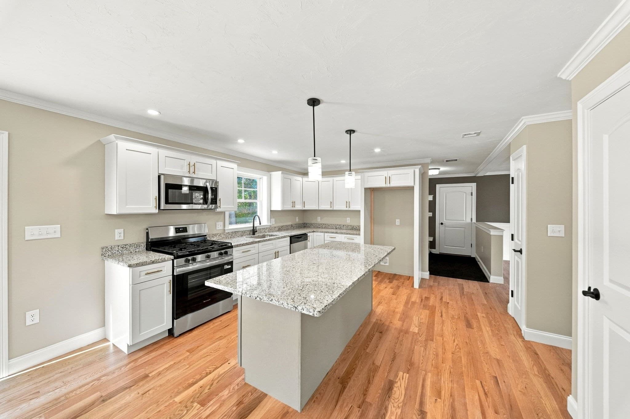 Single Family Residence at 82 Sherrick Ave., Holbrook MA 02343, Holbrook, photo 9 of 42