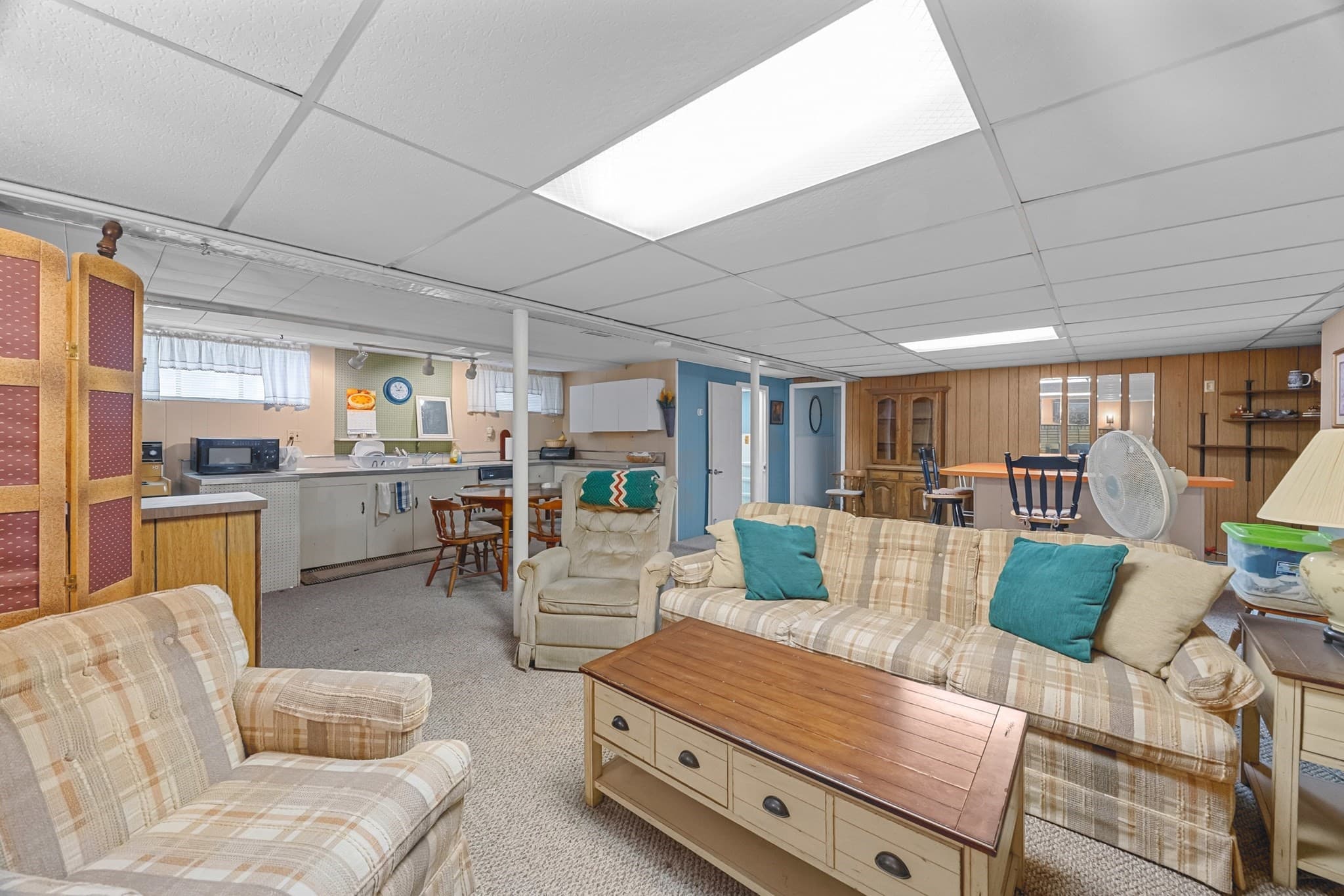 Single Family Residence at 26 Crowningshield Rd, Worcester MA 01604, Worcester, photo 27 of 36