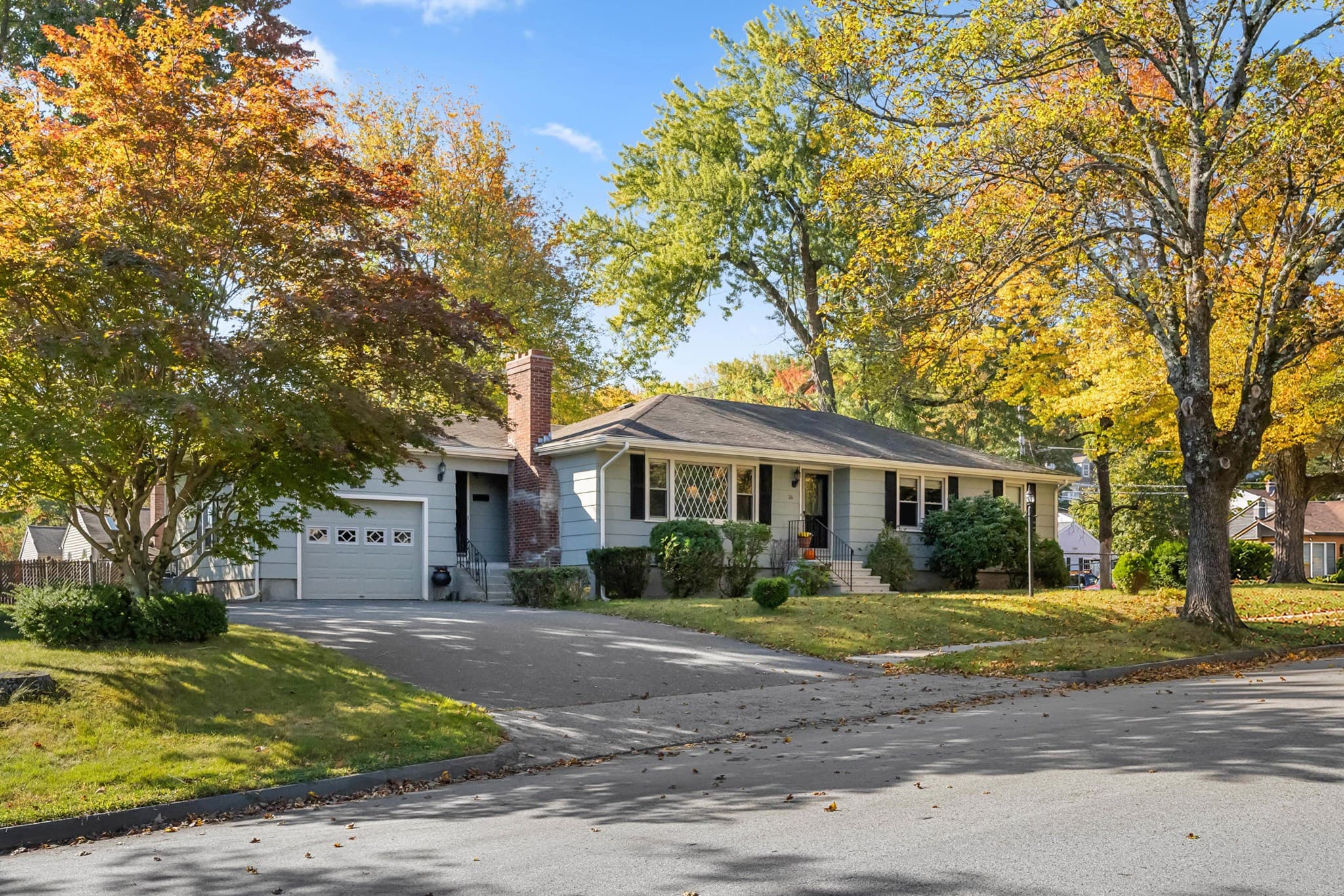 26 Crowningshield Rd, Worcester MA 01604