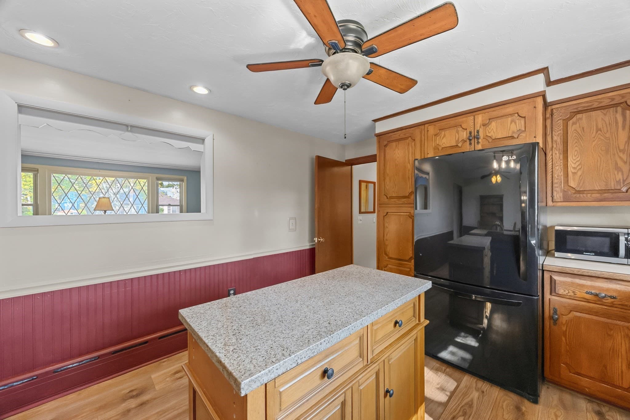 Single Family Residence at 26 Crowningshield Rd, Worcester MA 01604, Worcester, photo 10 of 36