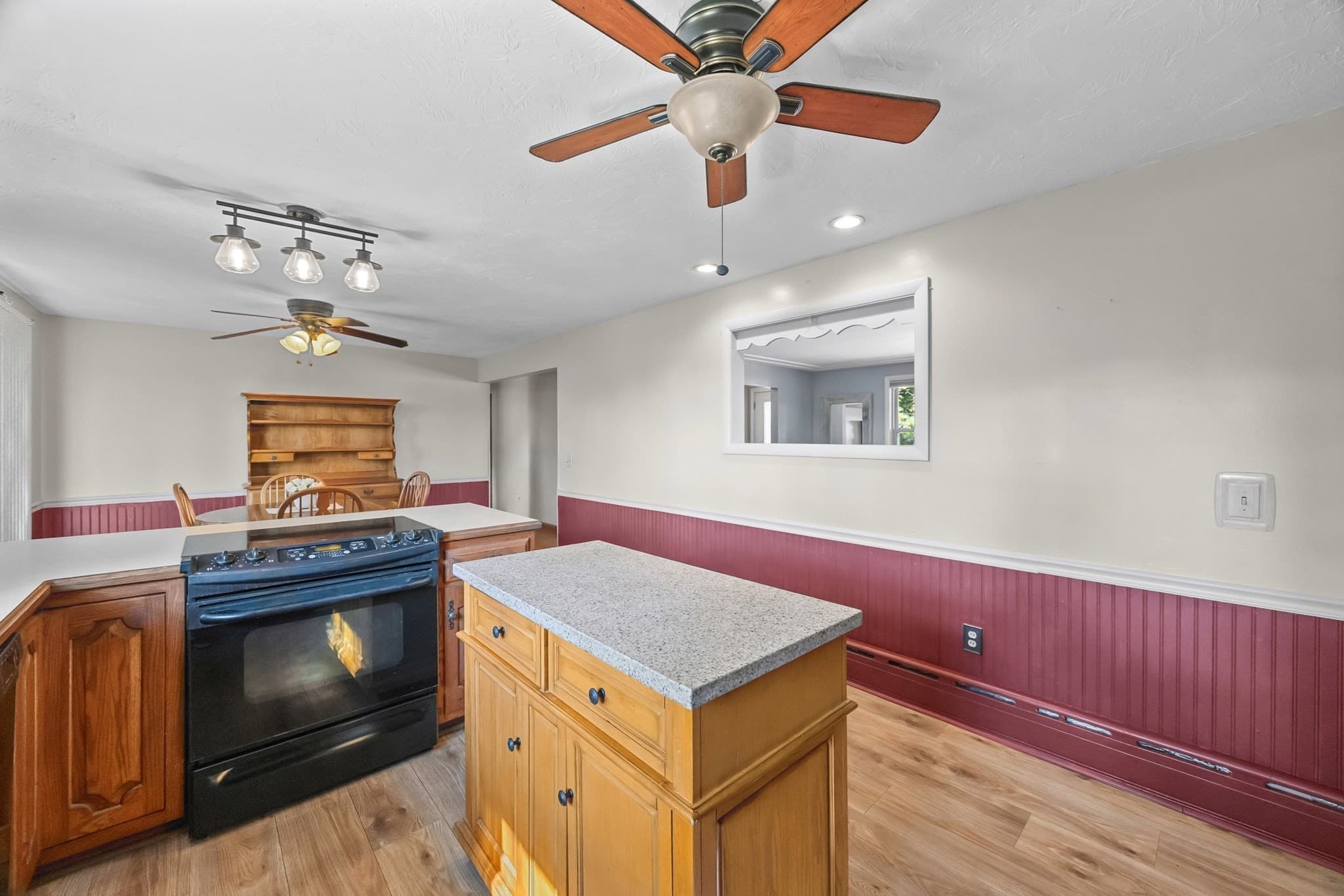 Single Family Residence at 26 Crowningshield Rd, Worcester MA 01604, Worcester, photo 11 of 36