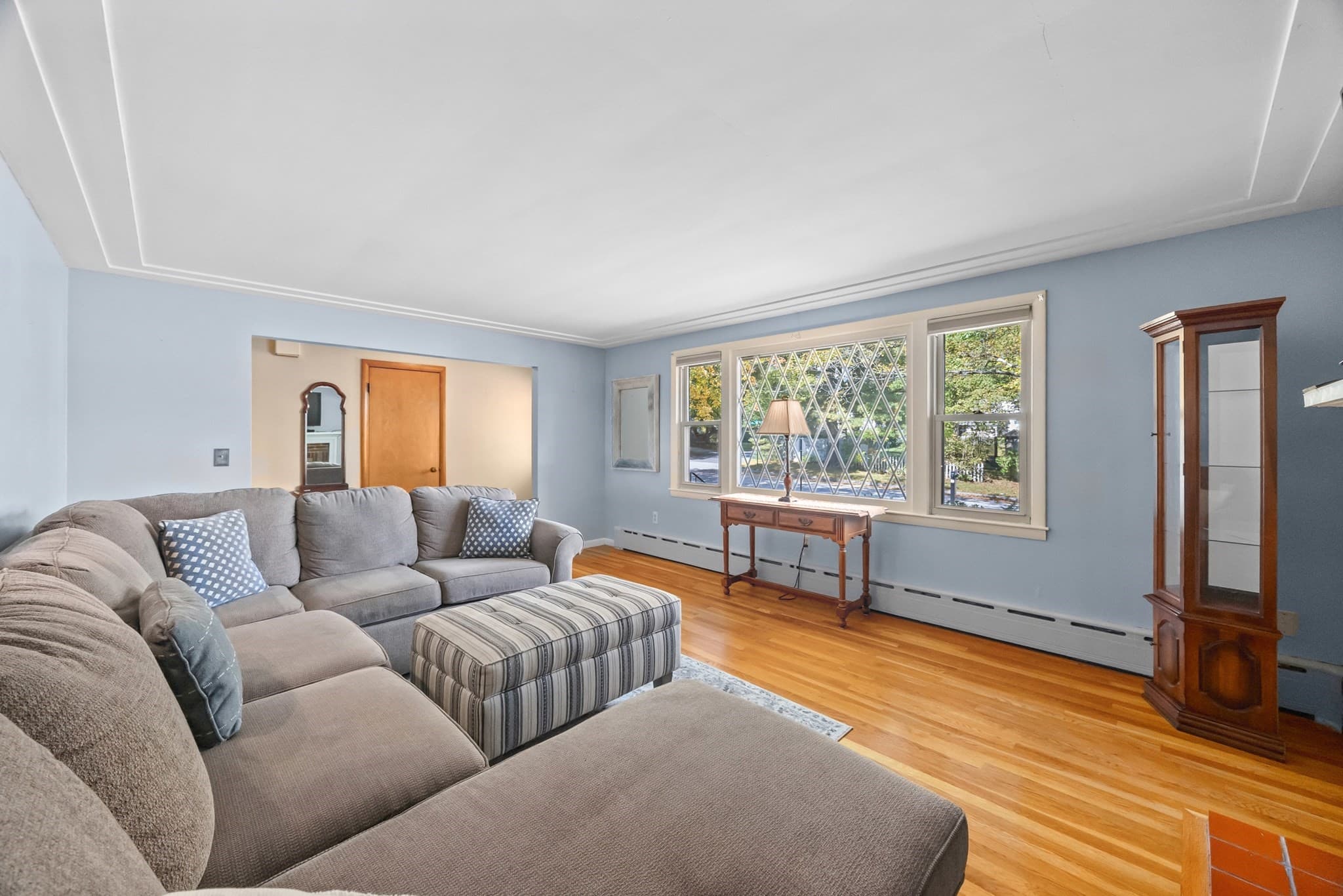 Single Family Residence at 26 Crowningshield Rd, Worcester MA 01604, Worcester, photo 4 of 36