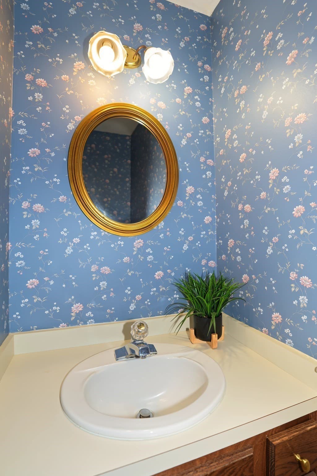 Condominium at 153 Laurelwood Drive # 153, Hopedale MA 01747, photo 22 of 38
