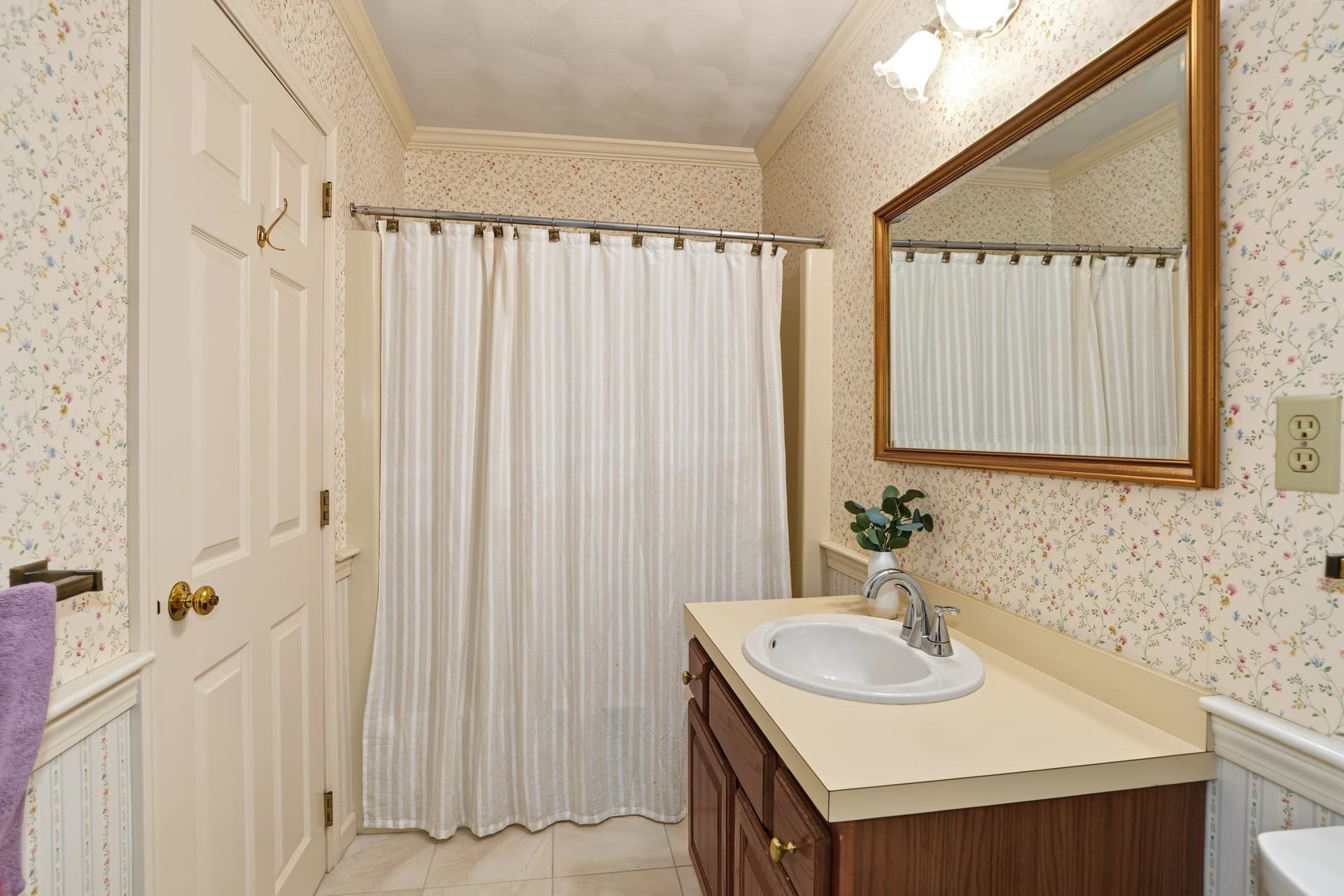 Condominium at 153 Laurelwood Drive # 153, Hopedale MA 01747, photo 30 of 38