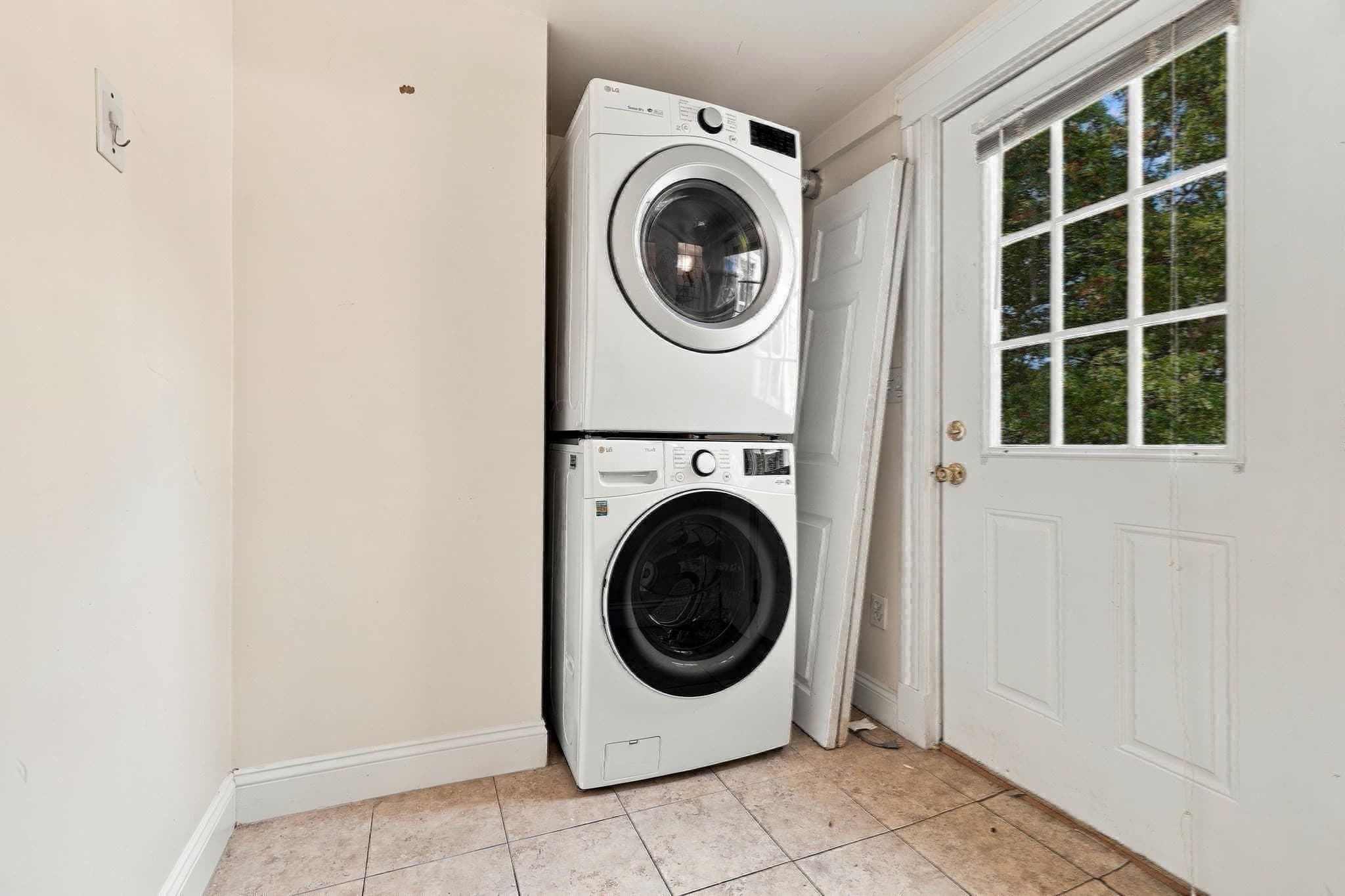 Condominium at 70 Leonard Street # 2, Dedham MA 02026, Dedham, photo 23 of 34