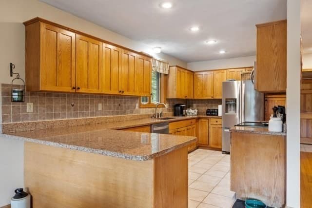 Single Family Residence at 14 Massapoag Way, Dunstable MA 01827, Dunstable, photo 28 of 40
