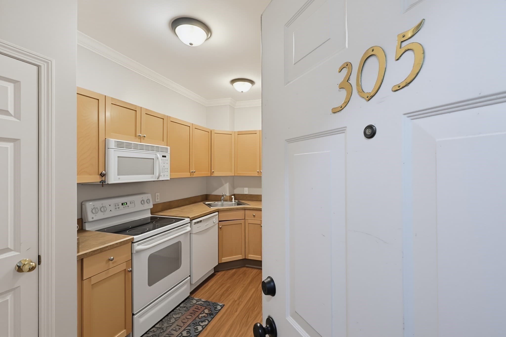 Condominium at 426 Mt. Hope # 305, North Attleboro MA 02760, North Attleboro, photo 6 of 25