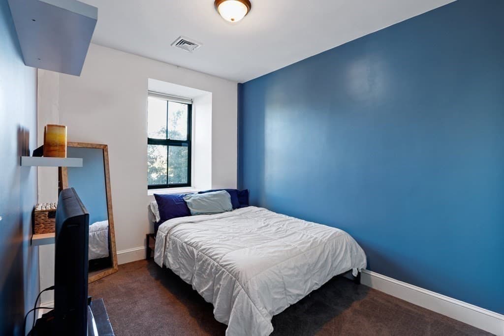 Condominium at 426 Mt. Hope # 305, North Attleboro MA 02760, North Attleboro, photo 17 of 25