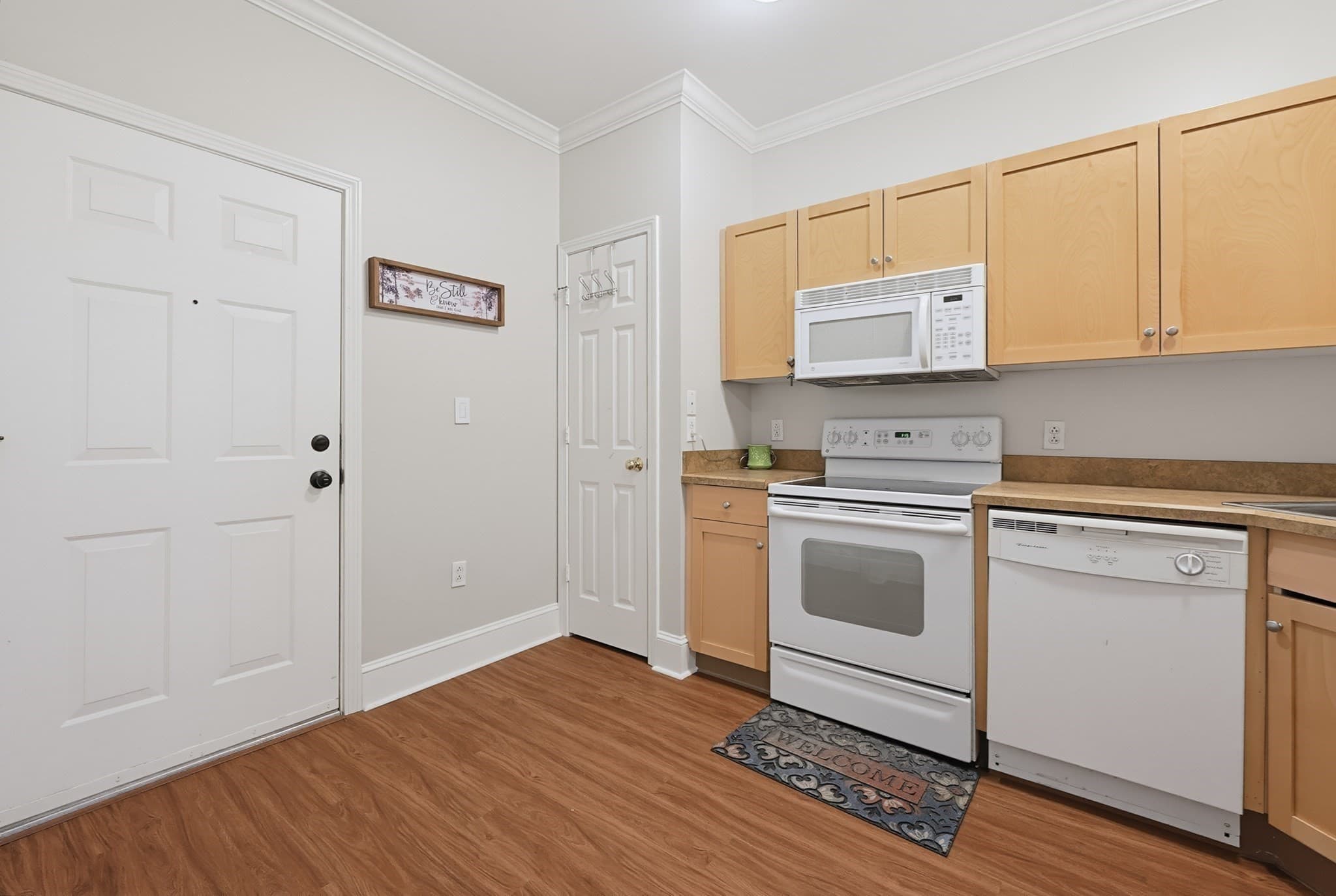 Condominium at 426 Mt. Hope # 305, North Attleboro MA 02760, North Attleboro, photo 7 of 25