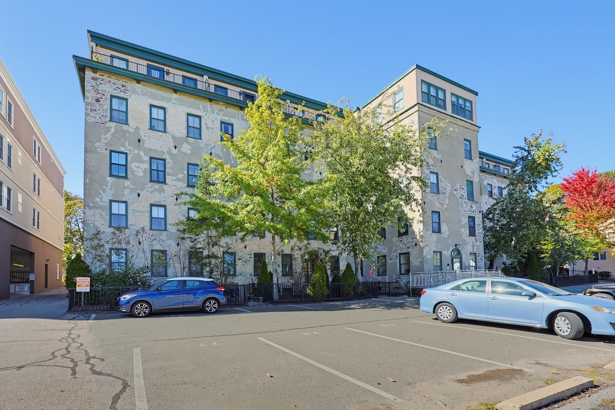 426 Mt. Hope # 305, North Attleboro MA 02760