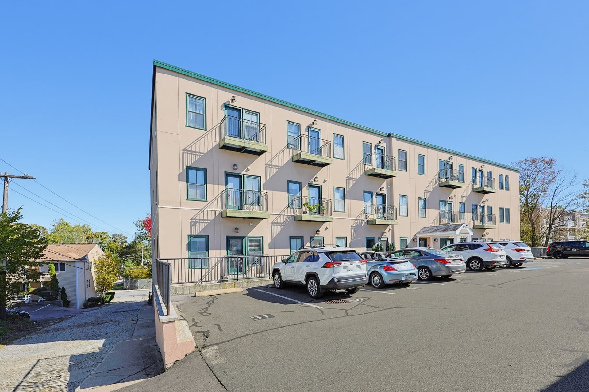 Condominium at 426 Mount Hope # 305, North Attleboro MA 02760, photo 24 of 25