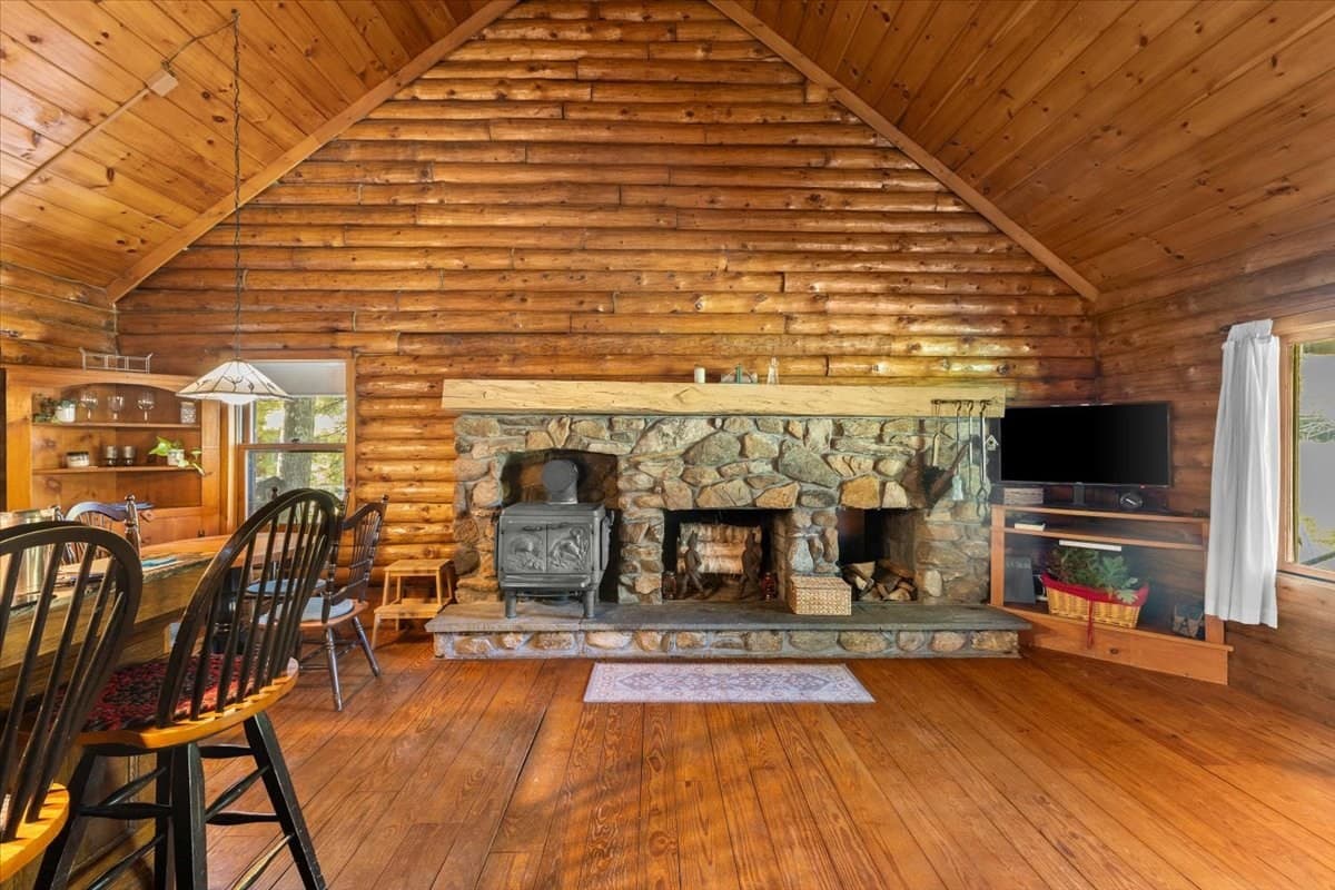 Equestrian at 127 Mendon St, Bellingham MA 02019, Bellingham, photo 6 of 40