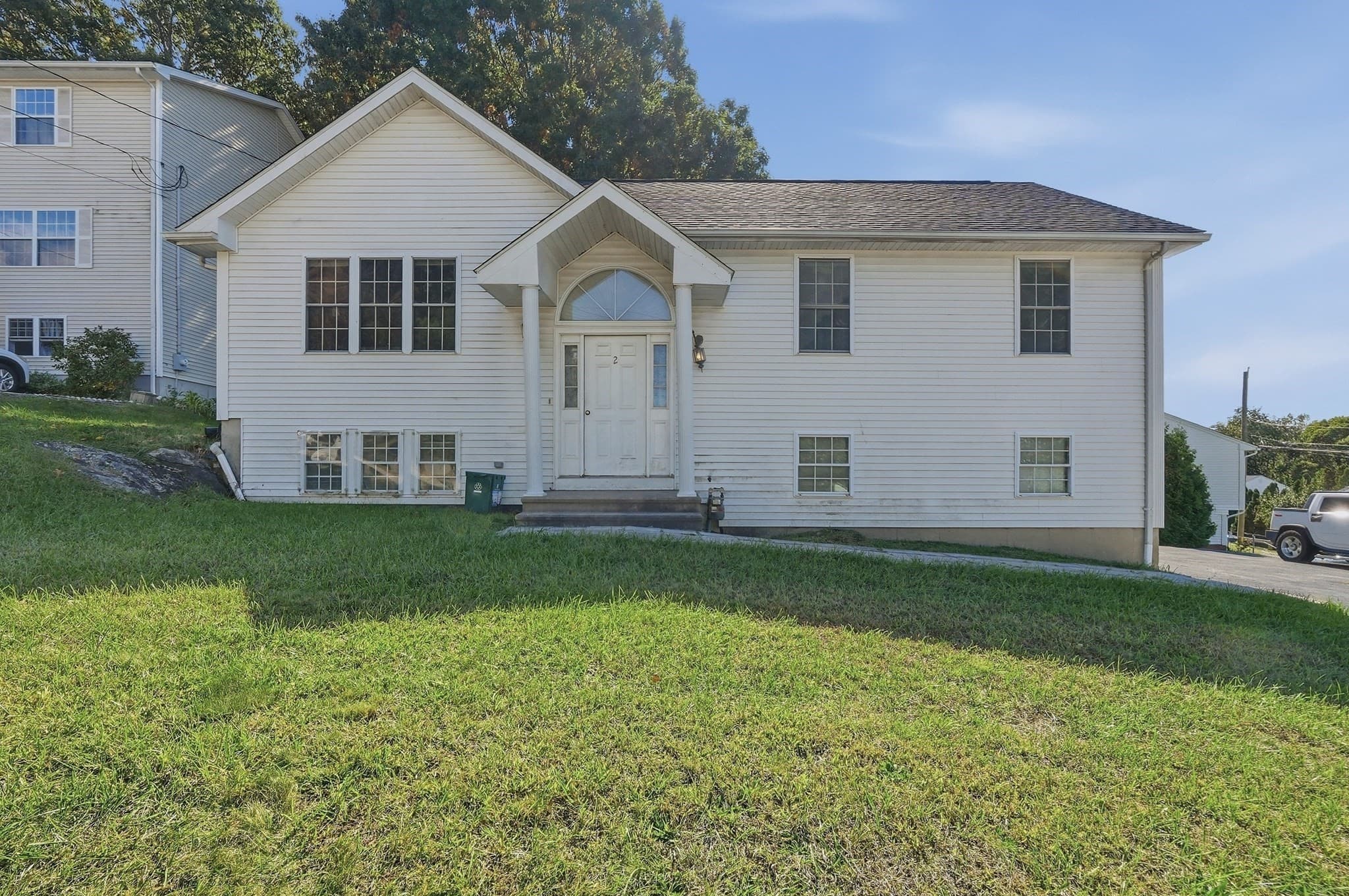 2 Bolton Street, Worcester MA 01604