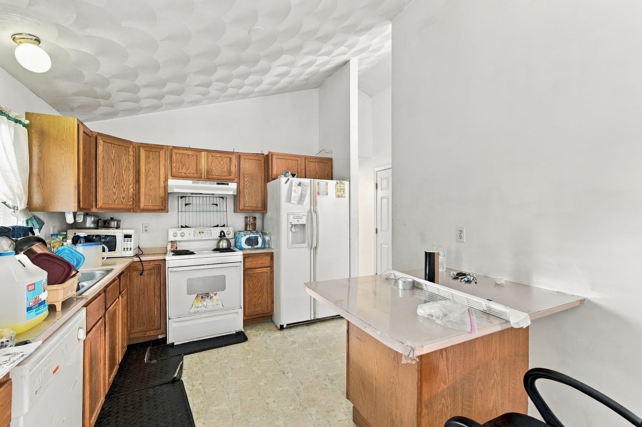 Single Family Residence at 2 Bolton Street, Worcester MA 01604, Worcester, photo 9 of 32