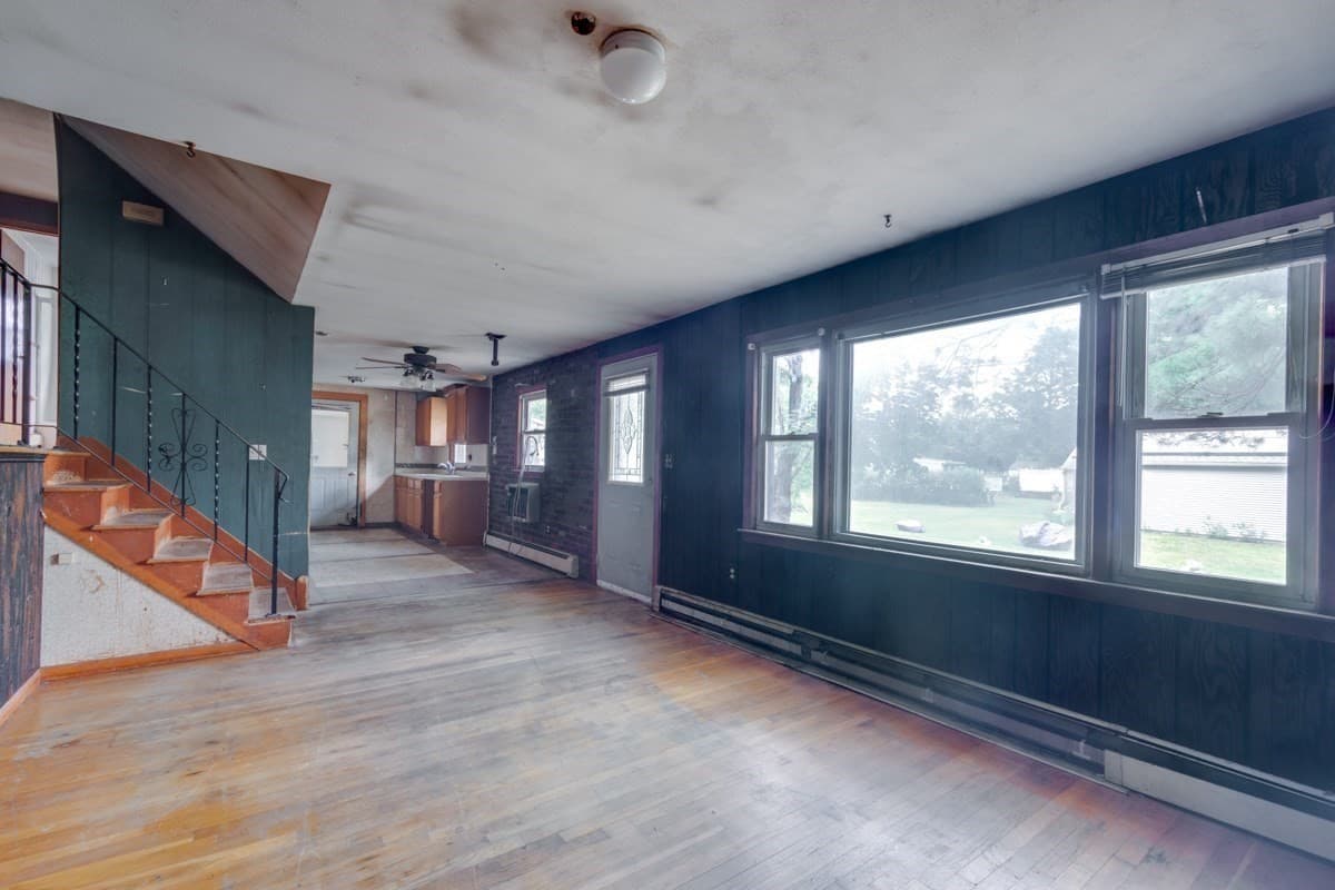 Residential at 81 Border Rd, Holbrook MA 02343, Holbrook, photo 6 of 16