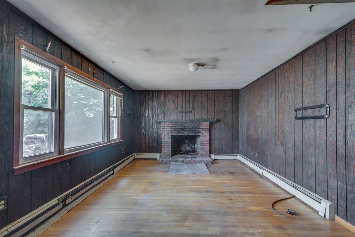 Residential at 81 Border Rd, Holbrook MA 02343, Holbrook, photo 5 of 16
