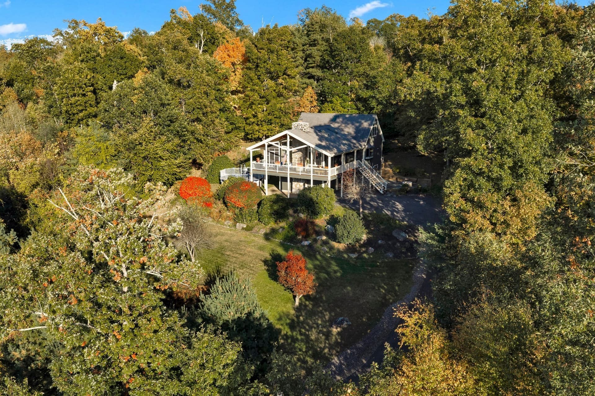 42 Streeter Rd, Sturbridge MA 01518