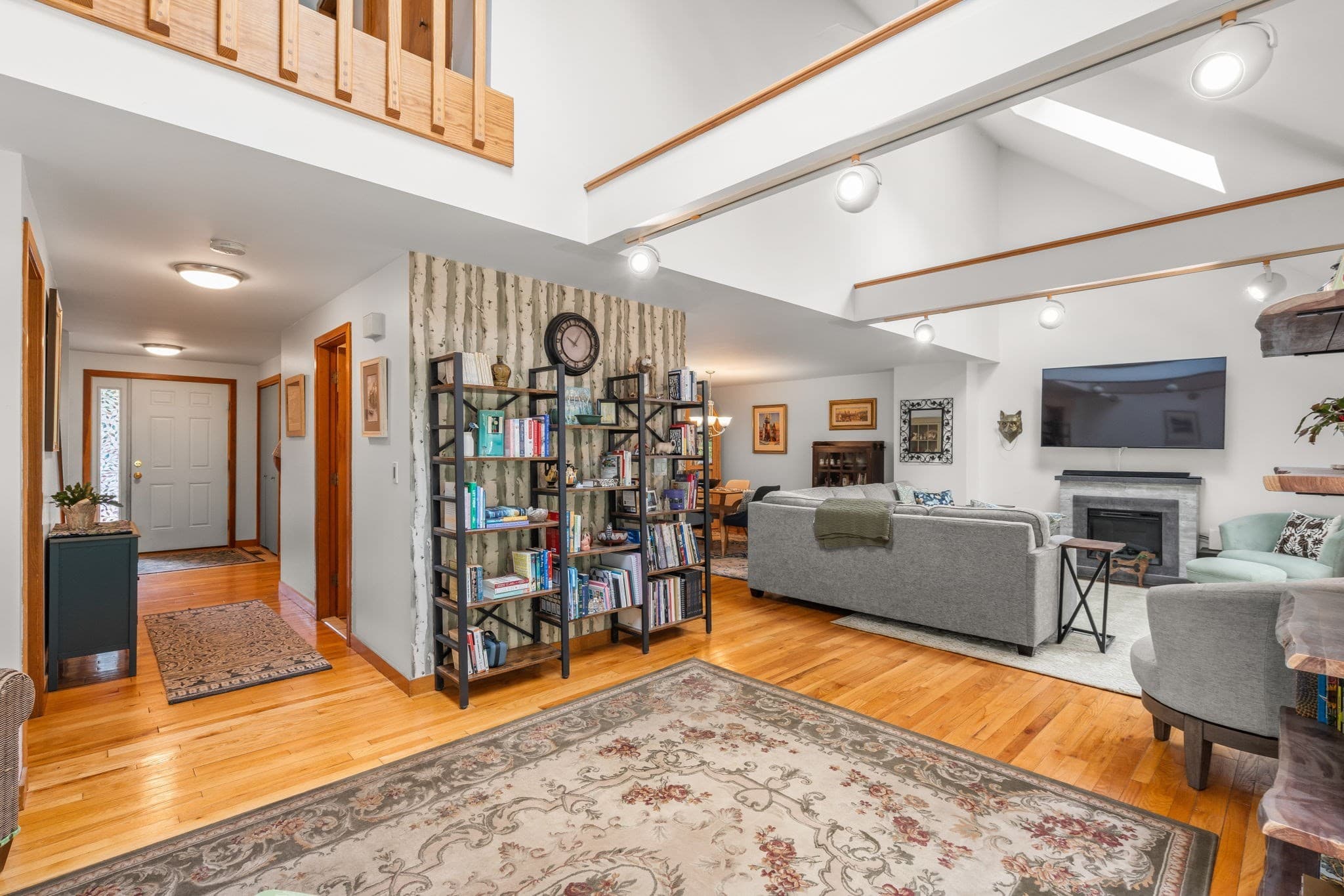 Single Family Residence at 38 Woodland Park Dr # 38, Haverhill MA 01830, Haverhill, photo 2 of 42