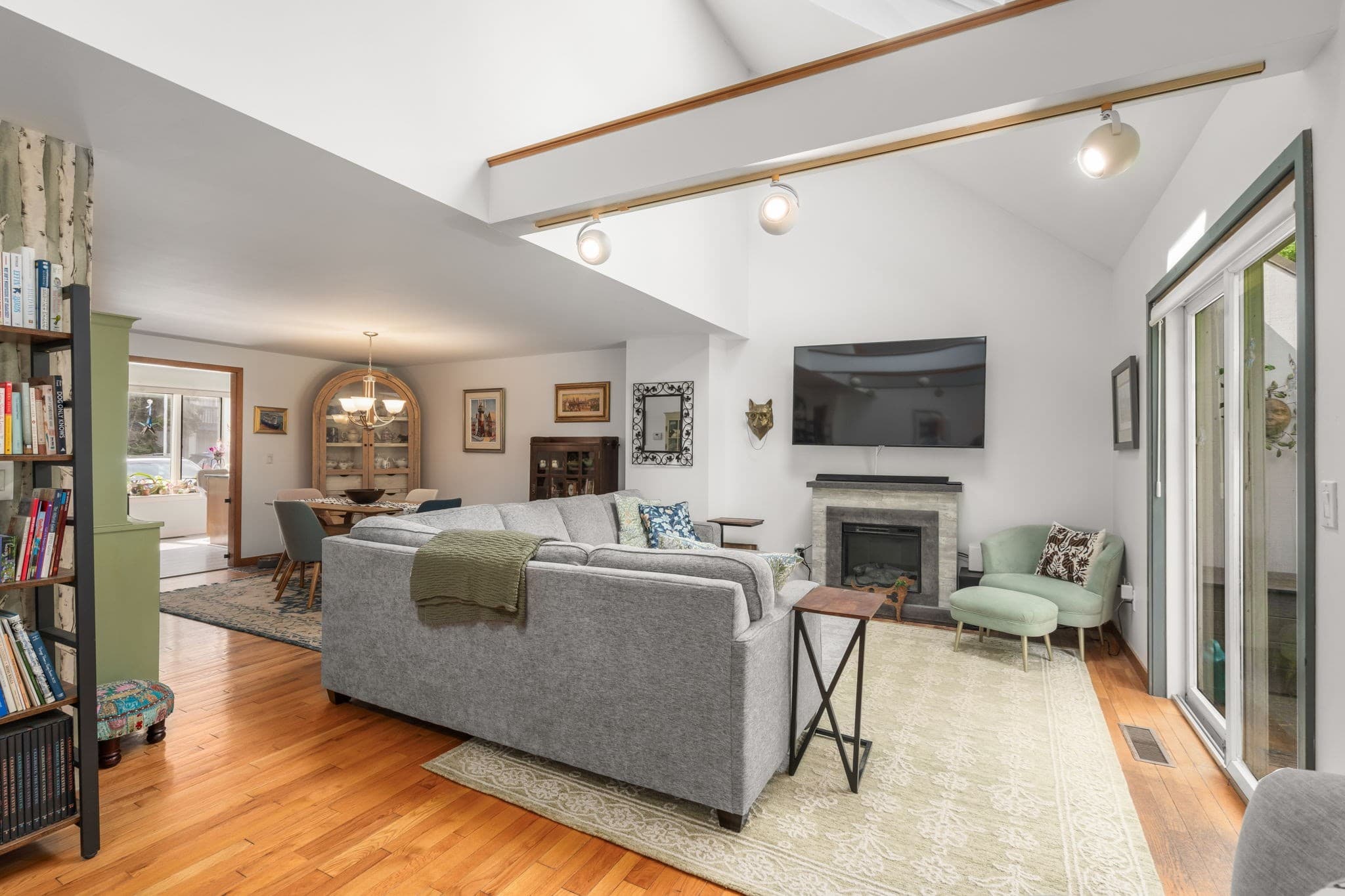 Single Family Residence at 38 Woodland Park Dr # 38, Haverhill MA 01830, Haverhill, photo 9 of 42