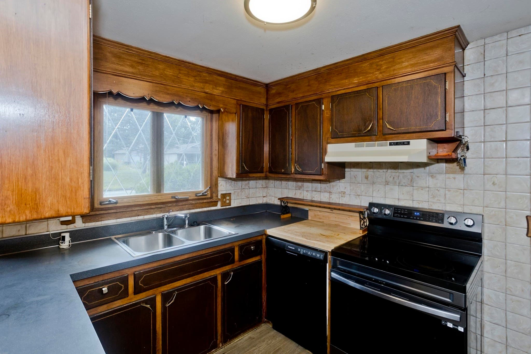 Single Family Residence at 956 Granby Rd, Chicopee MA 01020, Chicopee, photo 16 of 39