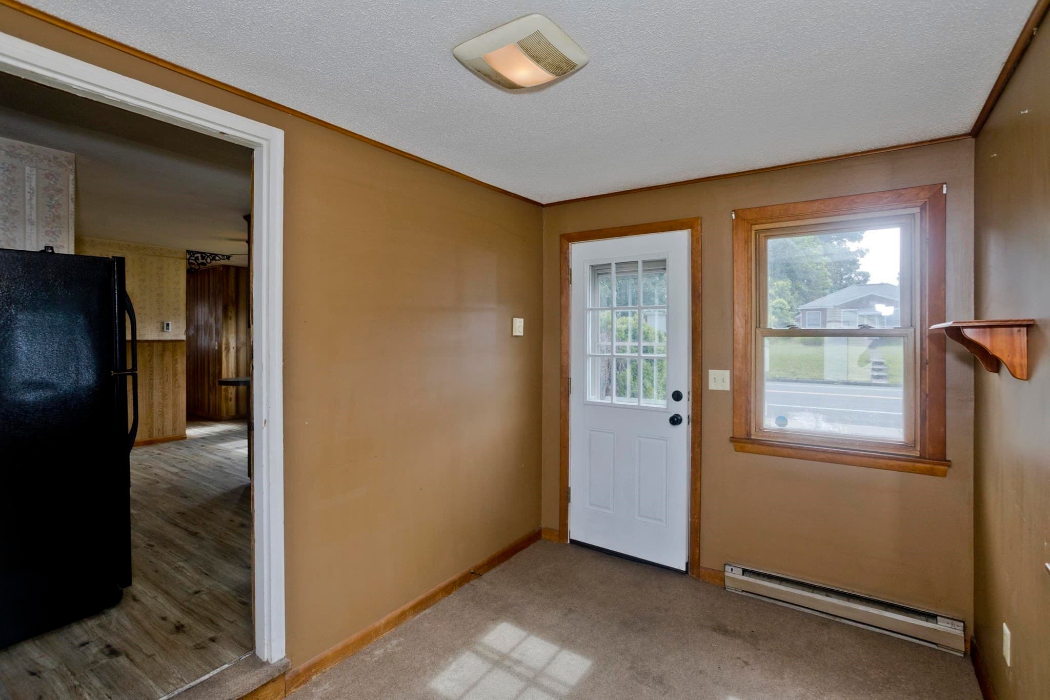 Single Family Residence at 956 Granby Rd, Chicopee MA 01020, Chicopee, photo 9 of 39