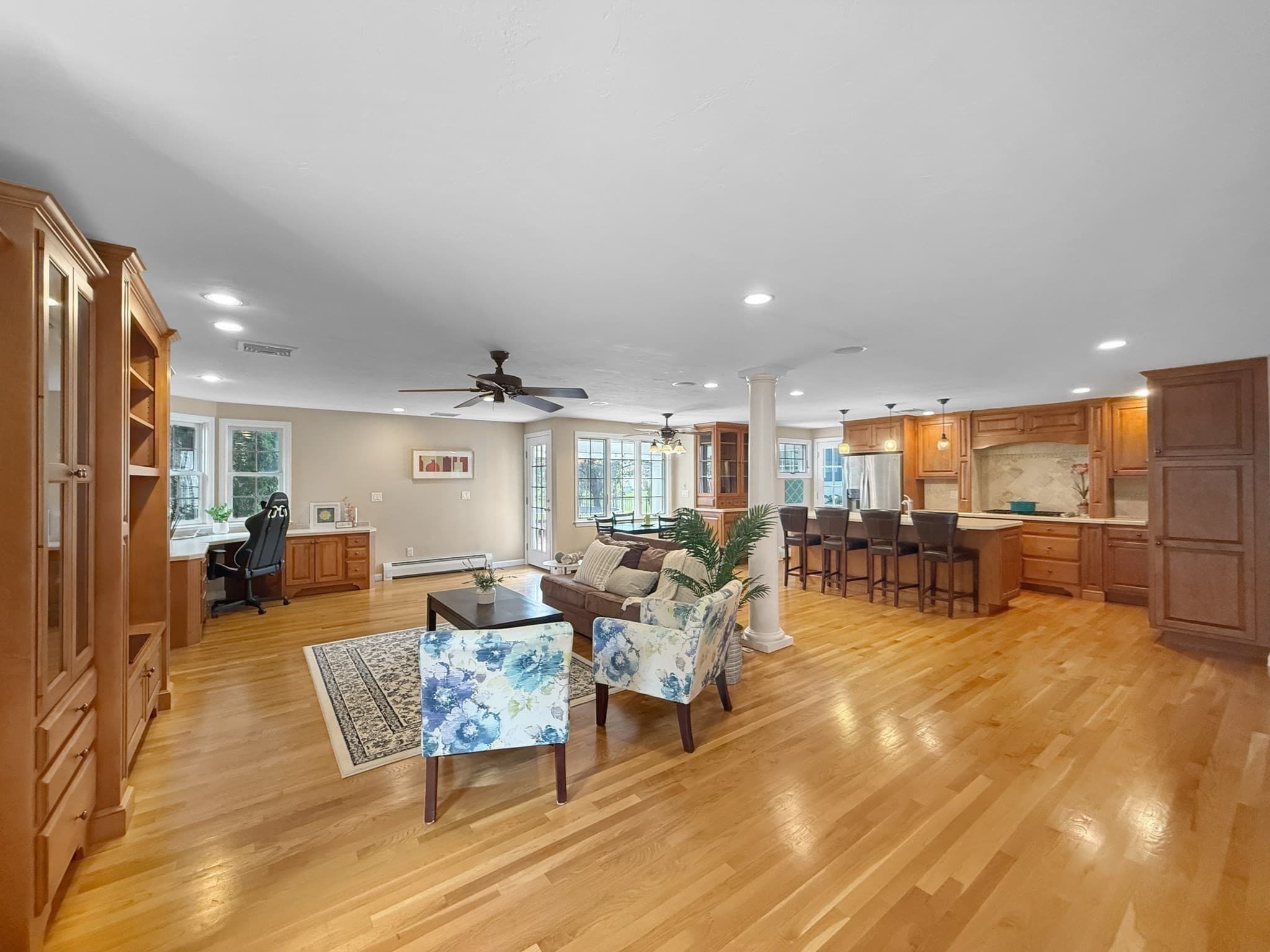 Single Family Residence at 5 Swan Circle, Shrewsbury MA 01545, Shrewsbury, photo 3 of 39