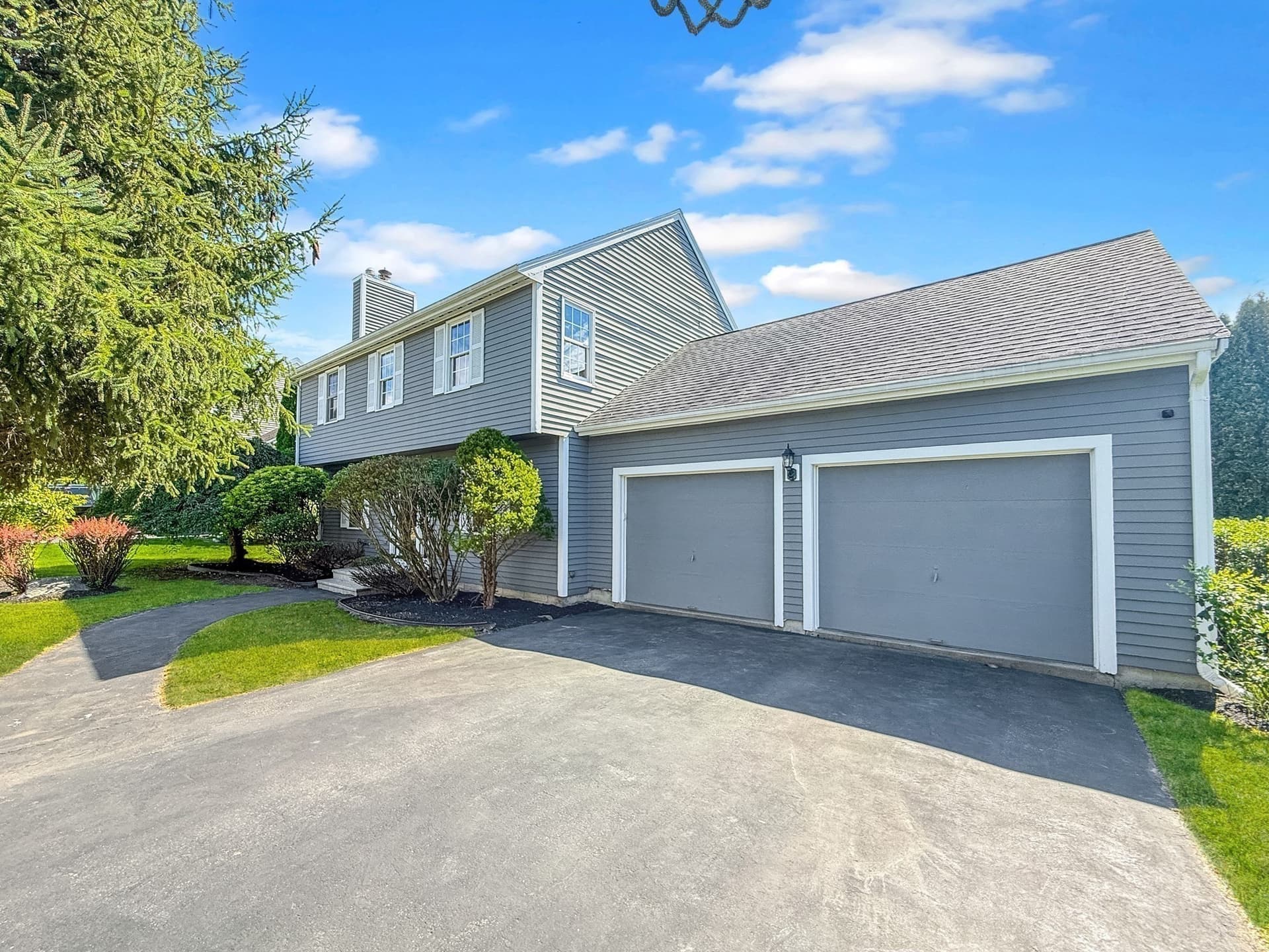 5 Swan Circle, Shrewsbury MA 01545