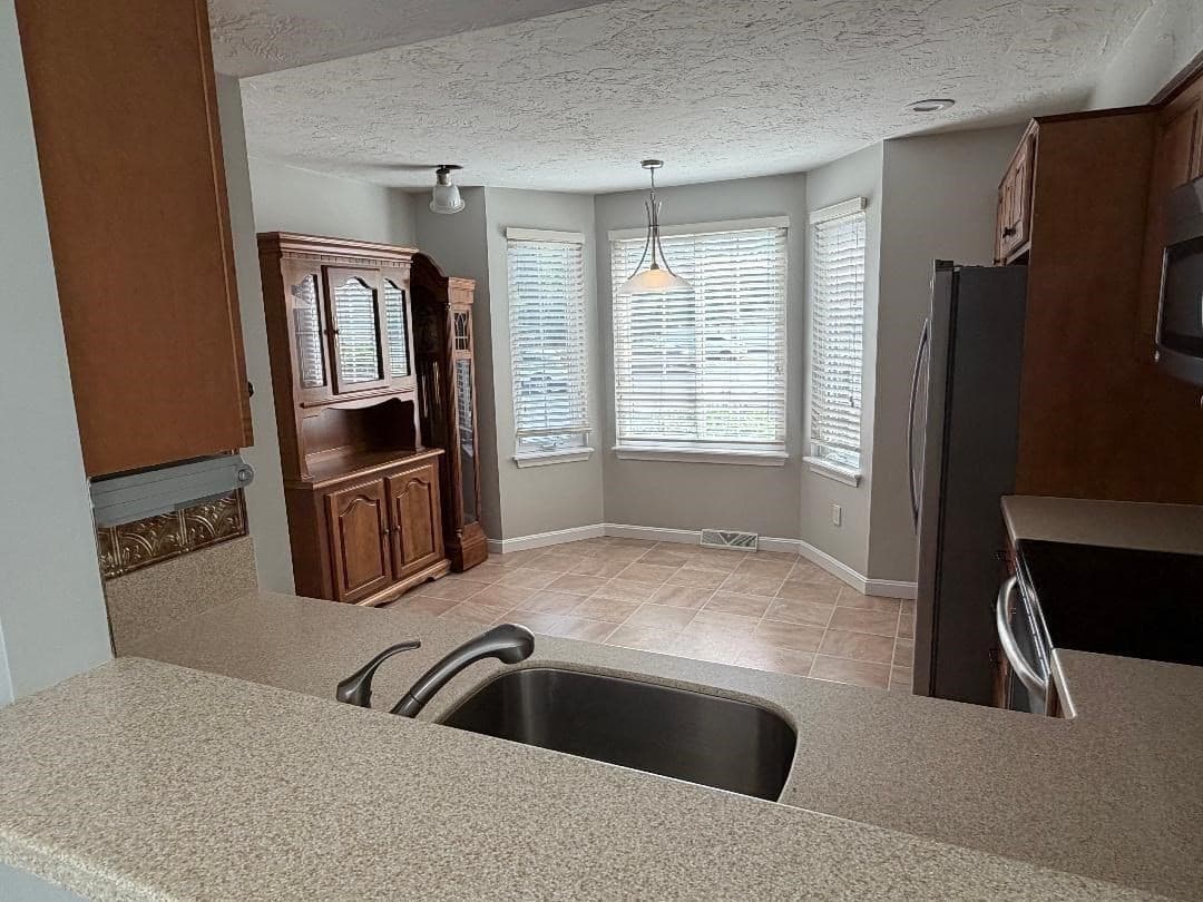 Condominium at 27 Church St # 11, Weymouth MA 02189, Weymouth, photo 3 of 16