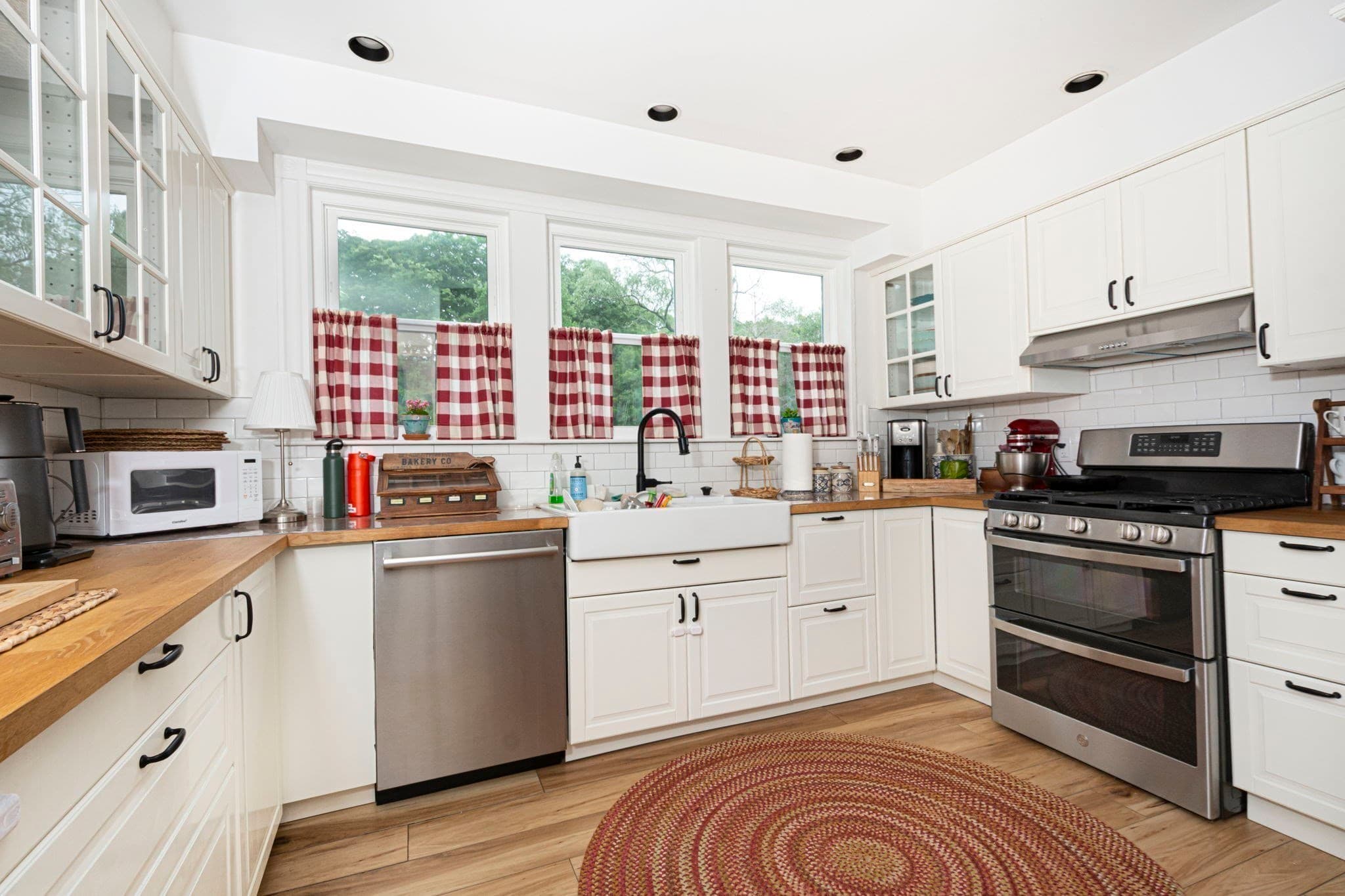 Single Family Residence at 26 Millbrook Rd, Wayland MA 01778, Wayland, photo 3 of 42