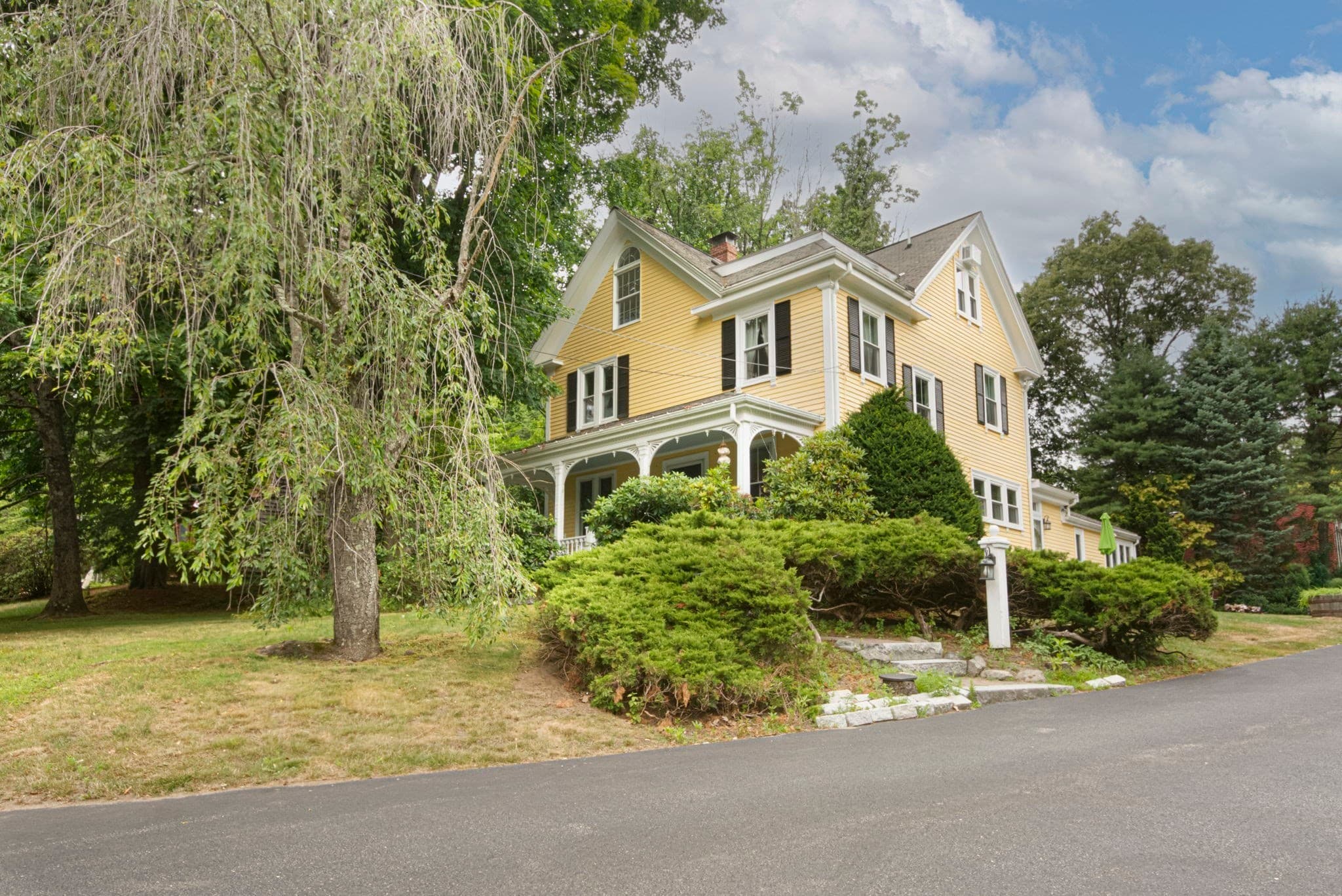 26 Millbrook Rd, Wayland MA 01778