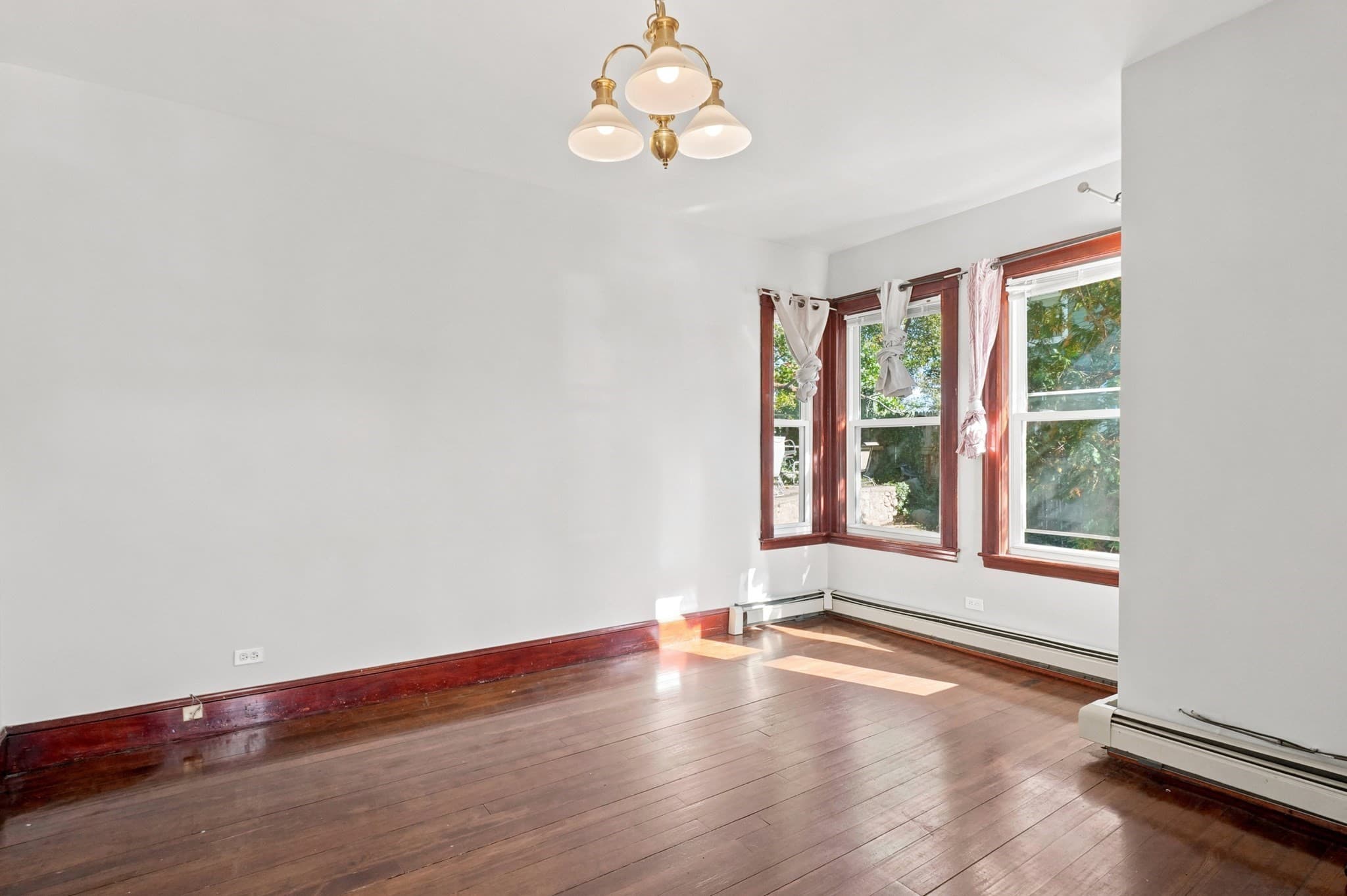 Single Family Residence at 9 Glenway Ave, Peabody MA 01960, Peabody, photo 6 of 24