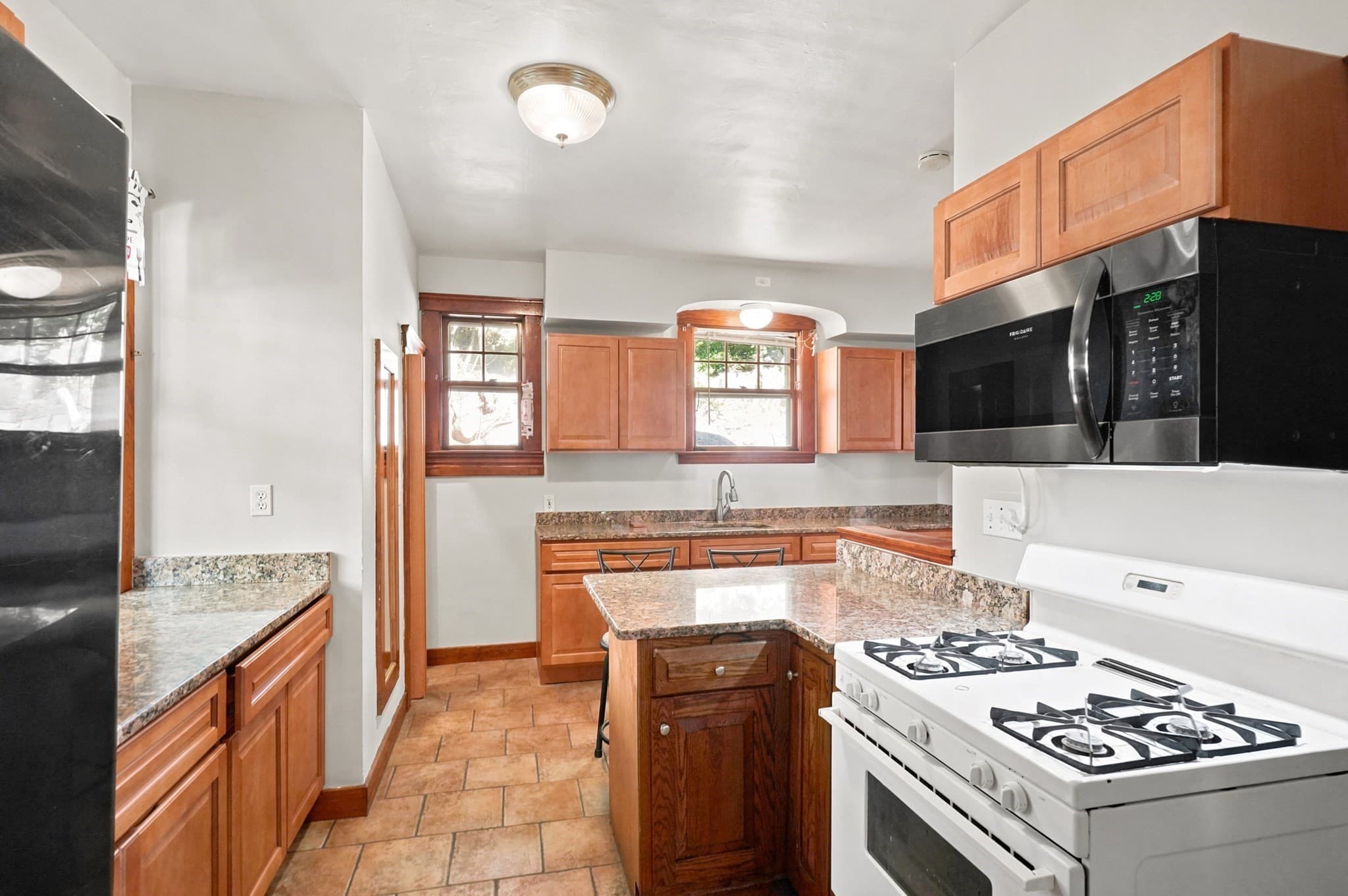 Single Family Residence at 9 Glenway Ave, Peabody MA 01960, Peabody, photo 9 of 24