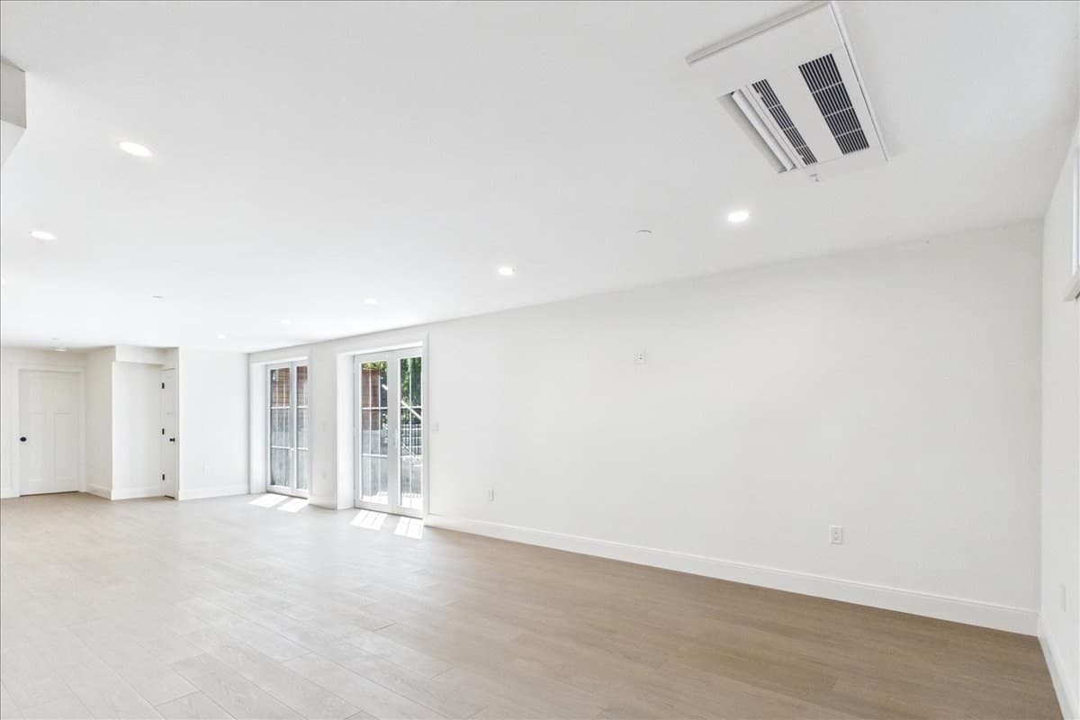 Condominium at 305 Chestnut Ave # 6, Boston MA 02130, Boston, photo 22 of 42