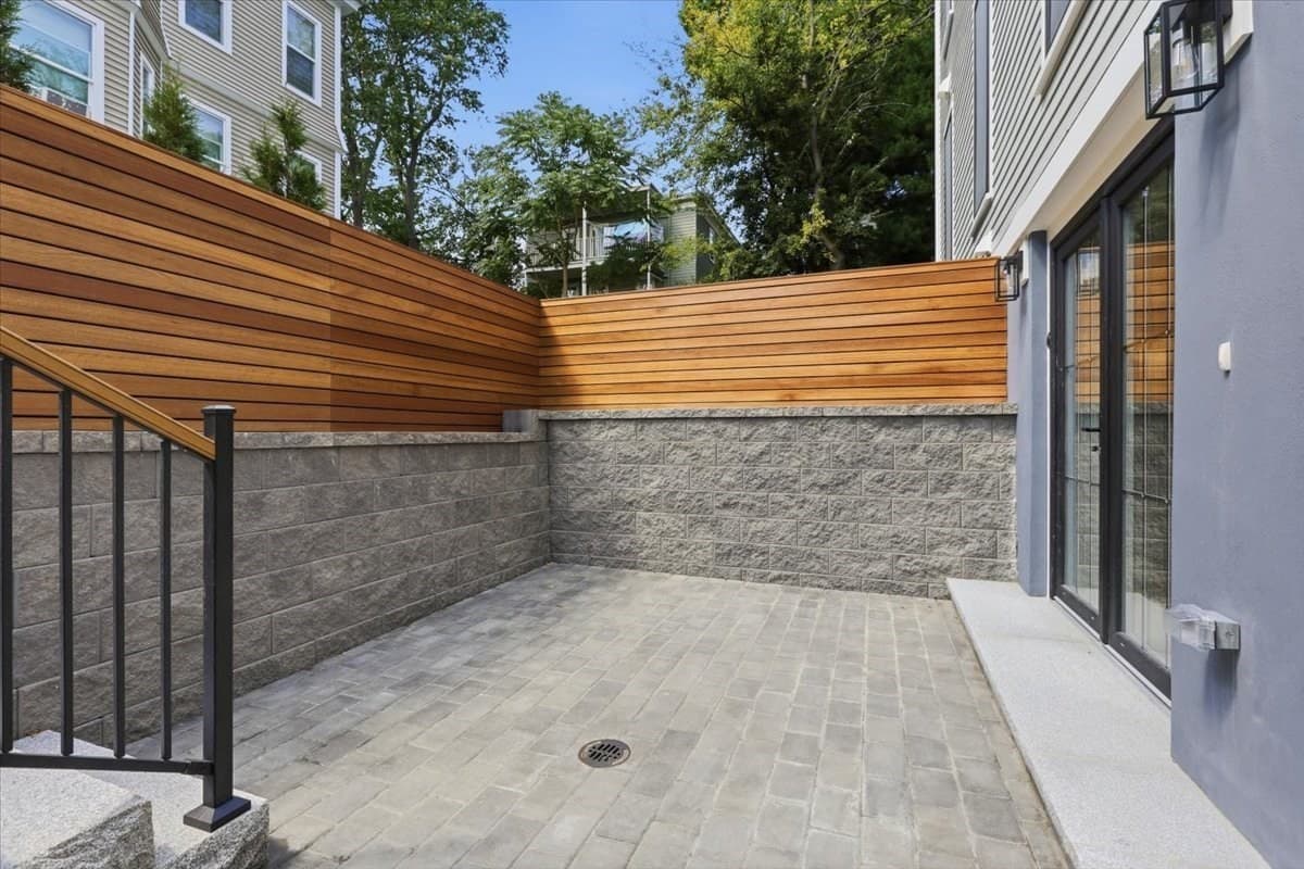 Condominium at 305 Chestnut Ave # 6, Boston MA 02130, Boston, photo 10 of 42