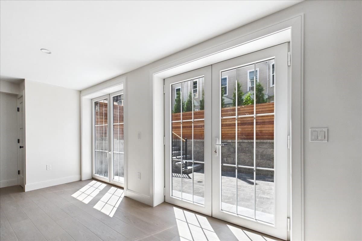 Condominium at 305 Chestnut Ave # 6, Boston MA 02130, Boston, photo 18 of 42