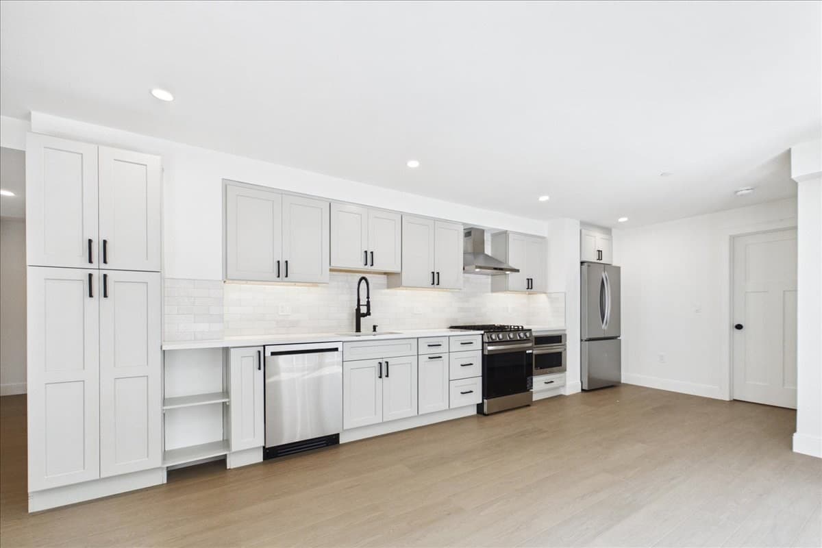 Condominium at 305 Chestnut Ave # 6, Boston MA 02130, Boston, photo 11 of 42