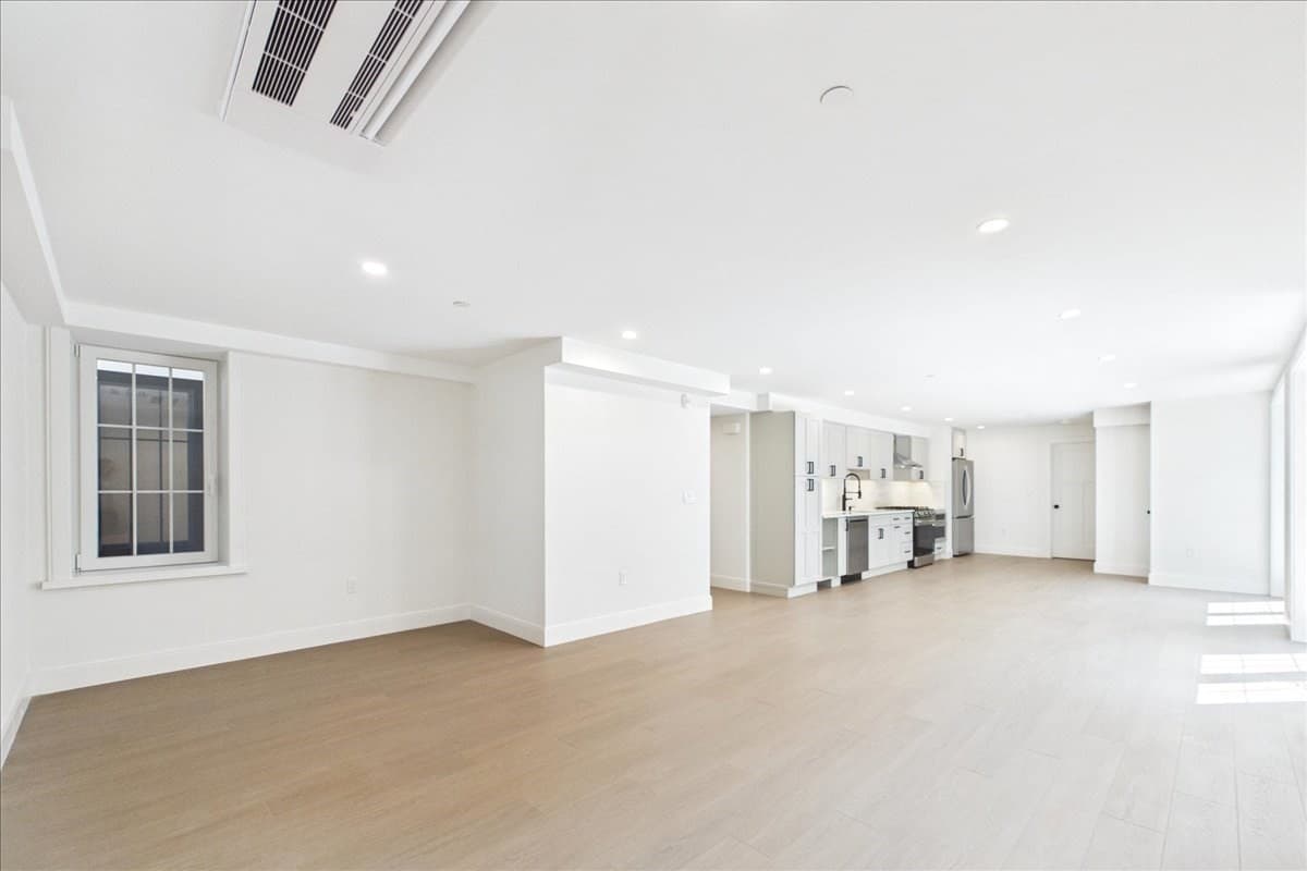Condominium at 305 Chestnut Ave # 6, Boston MA 02130, Boston, photo 21 of 42