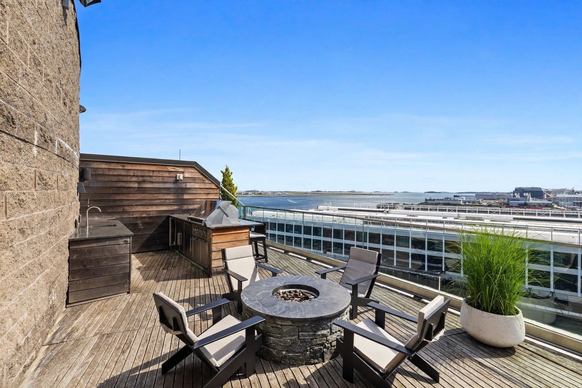 Condominium at 300 Pier 4 Blvd, Boston MA 02210, Boston, photo 2 of 42