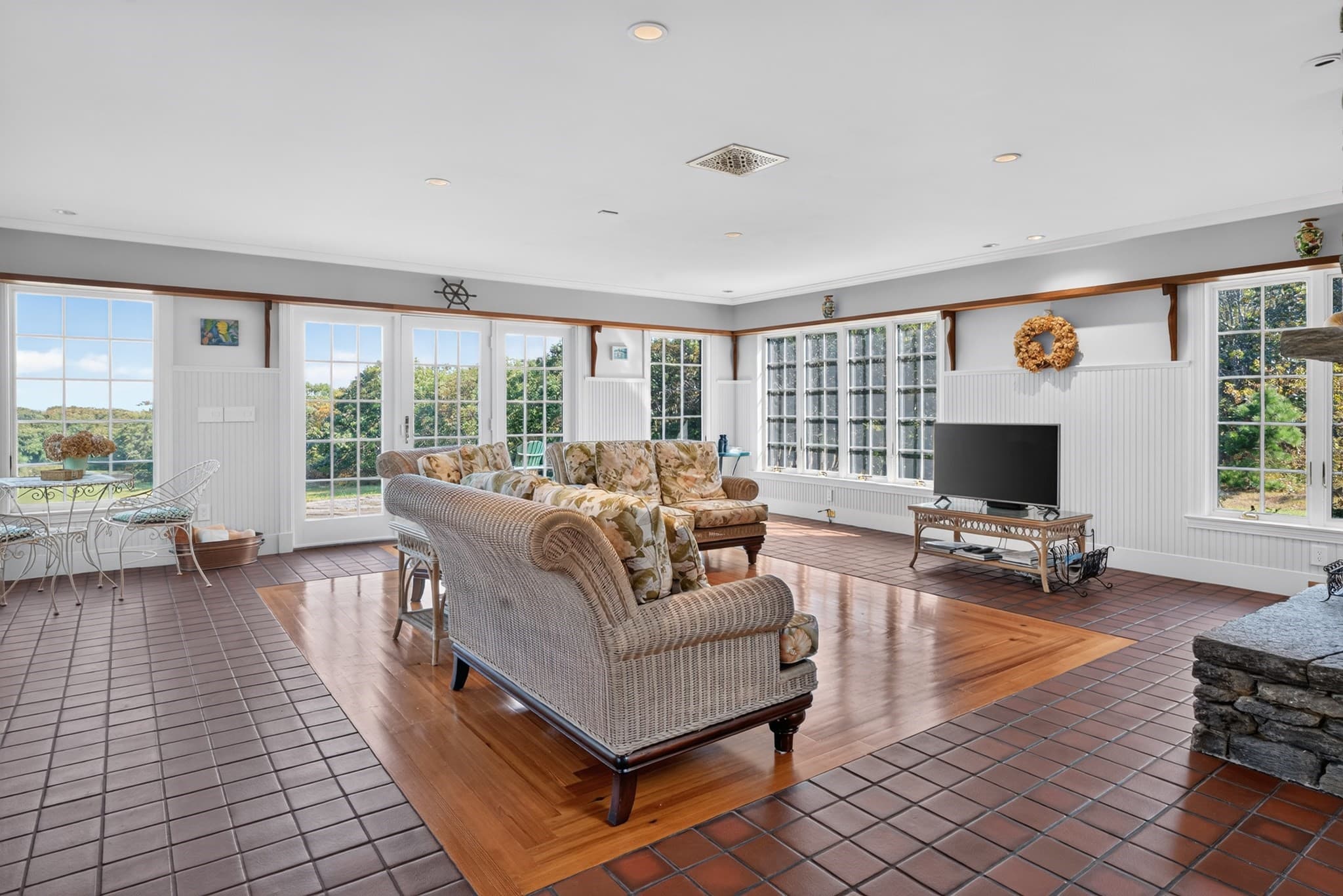 Single Family Residence at 4 Garrett Way, Edgartown MA 02539, Edgartown, photo 6 of 42