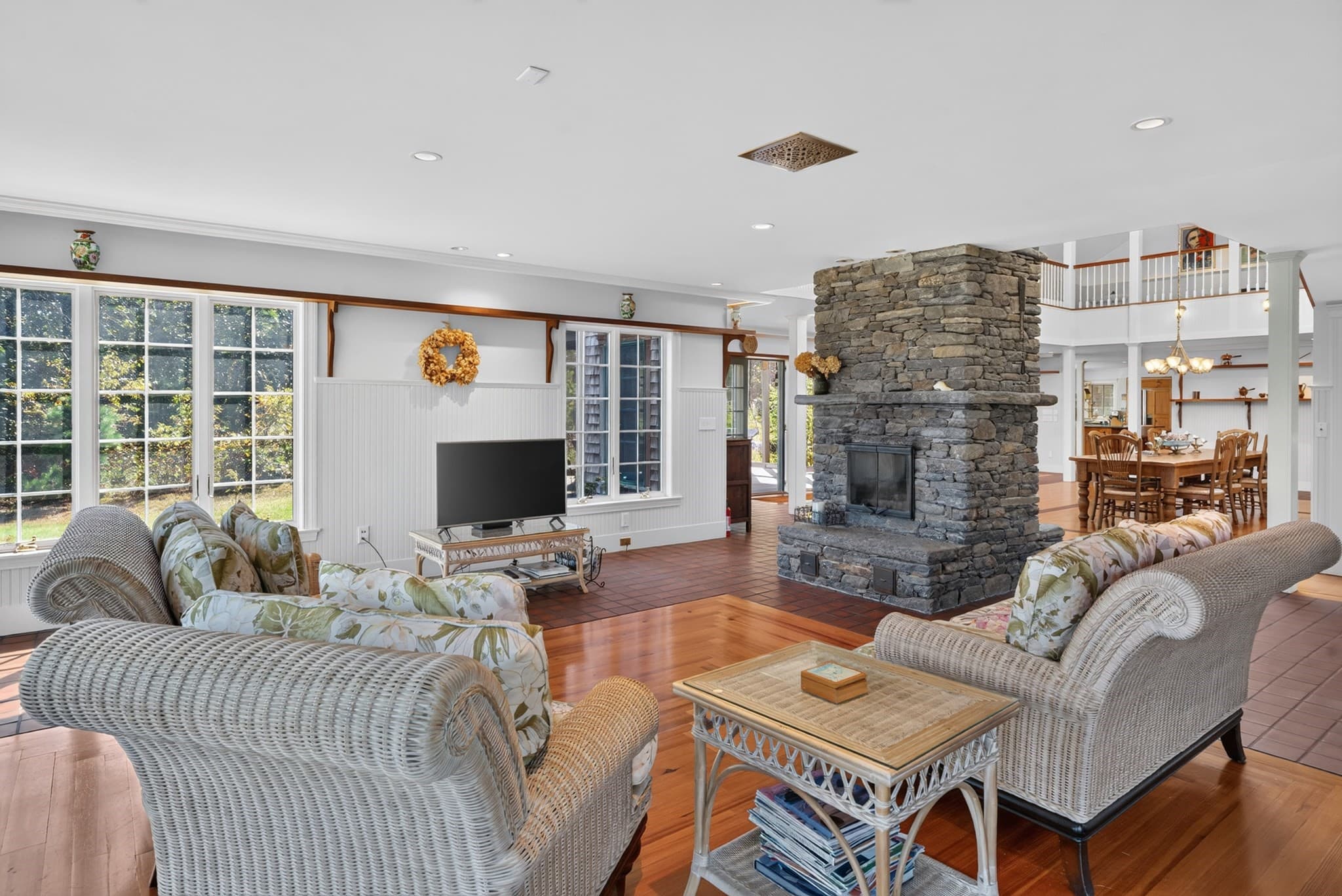 Single Family Residence at 4 Garrett Way, Edgartown MA 02539, Edgartown, photo 9 of 42