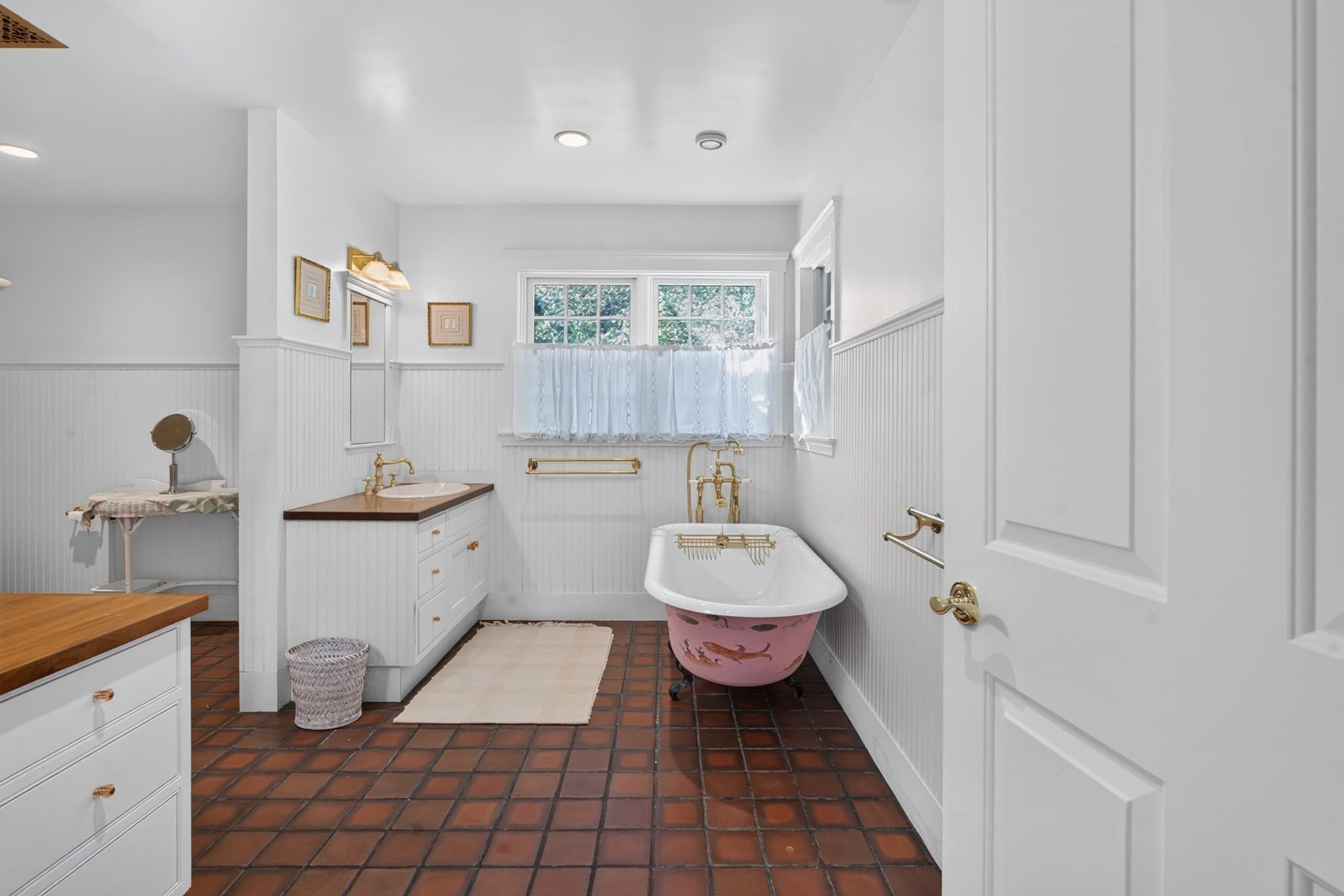 Single Family Residence at 4 Garrett Way, Edgartown MA 02539, Edgartown, photo 24 of 42