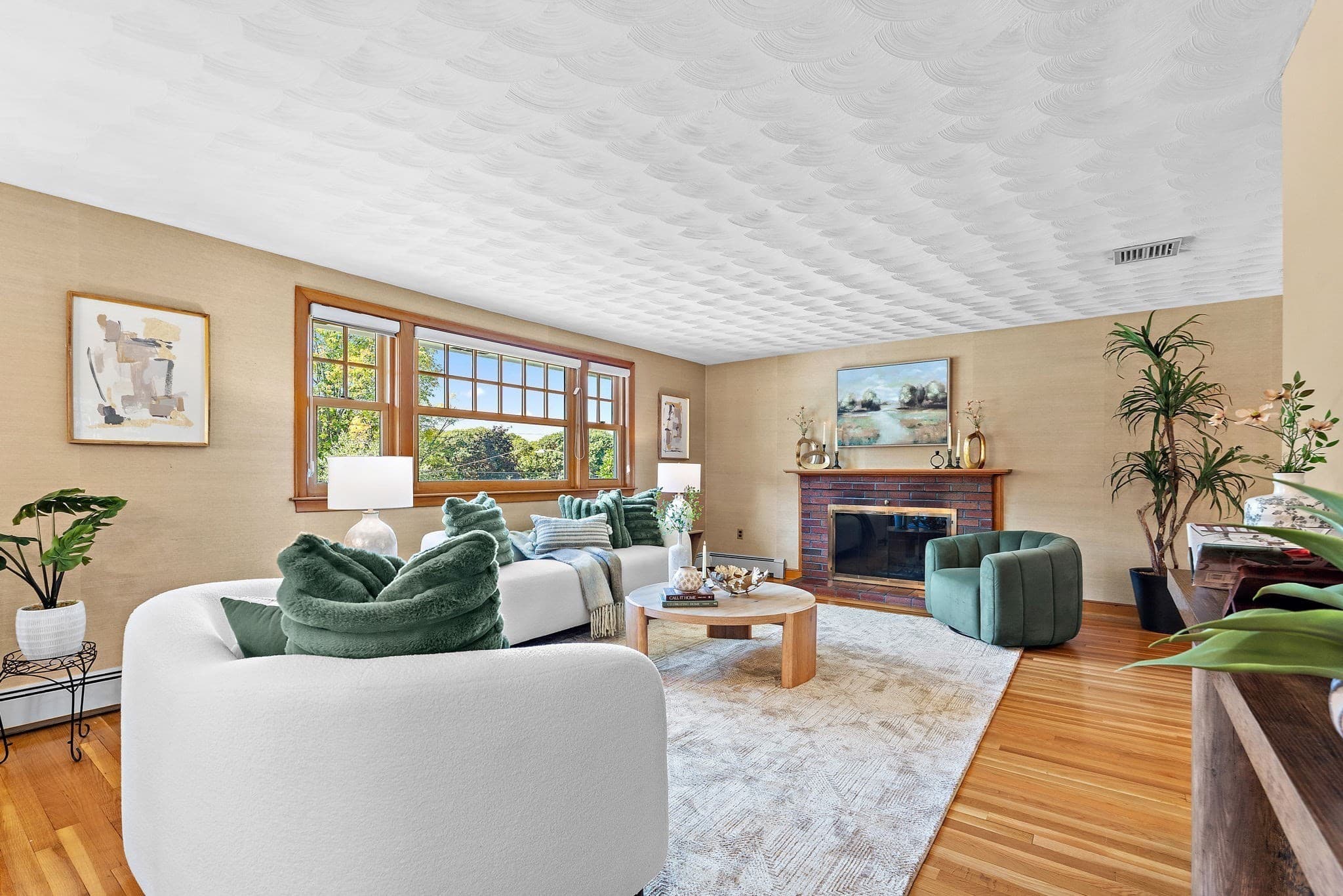 Single Family Residence at 20 Woodchester Cir, Waltham MA 02451, Waltham, photo 3 of 34
